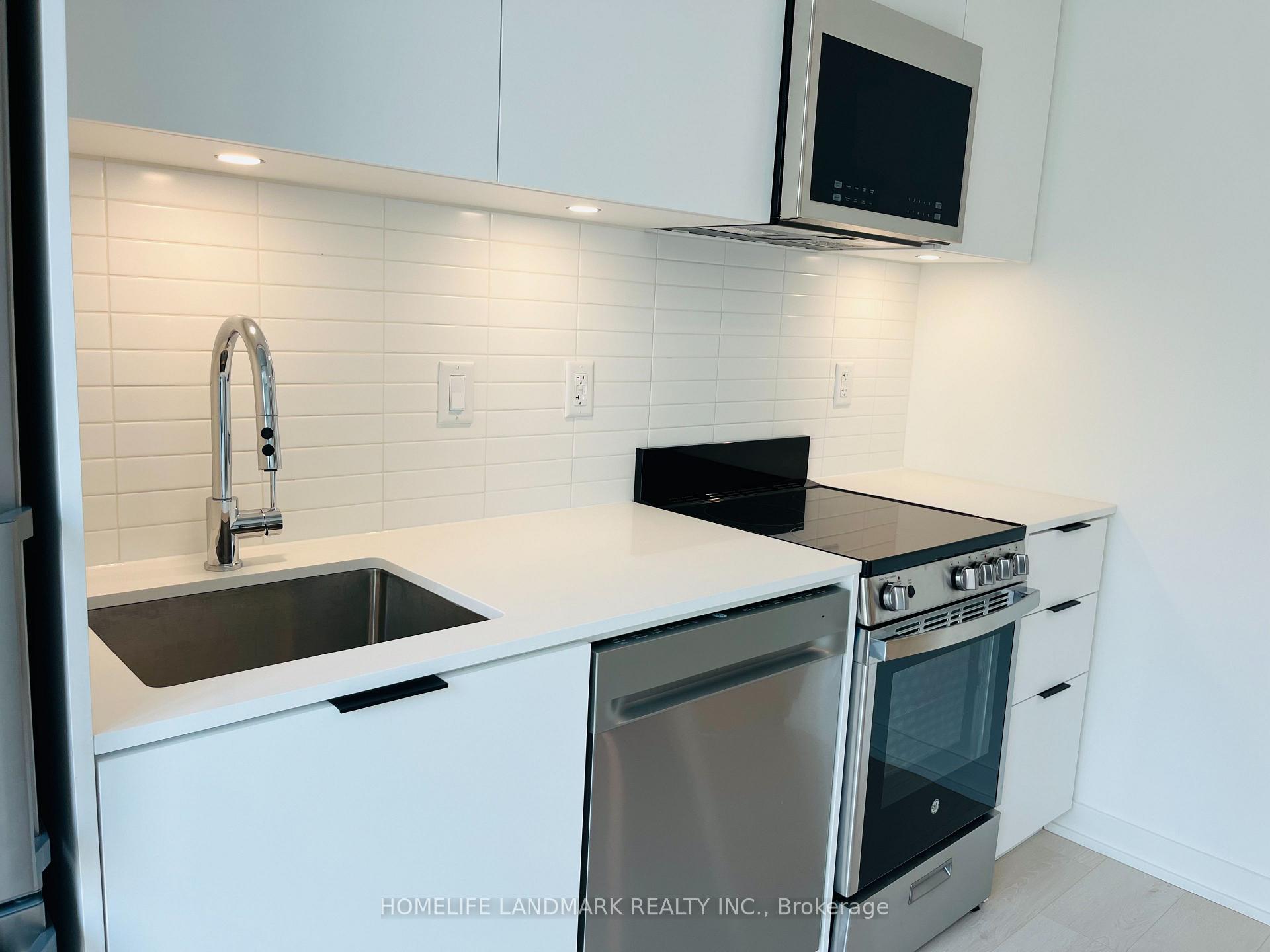 Photo 3 of Unit 2 floor, 1 Vine Avenue, Toronto, Junction Area — HOMEH