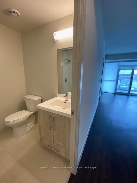 Photo 11 of Unit 608, 2087 Fairview Street, Burlington, Freeman — HOMEH