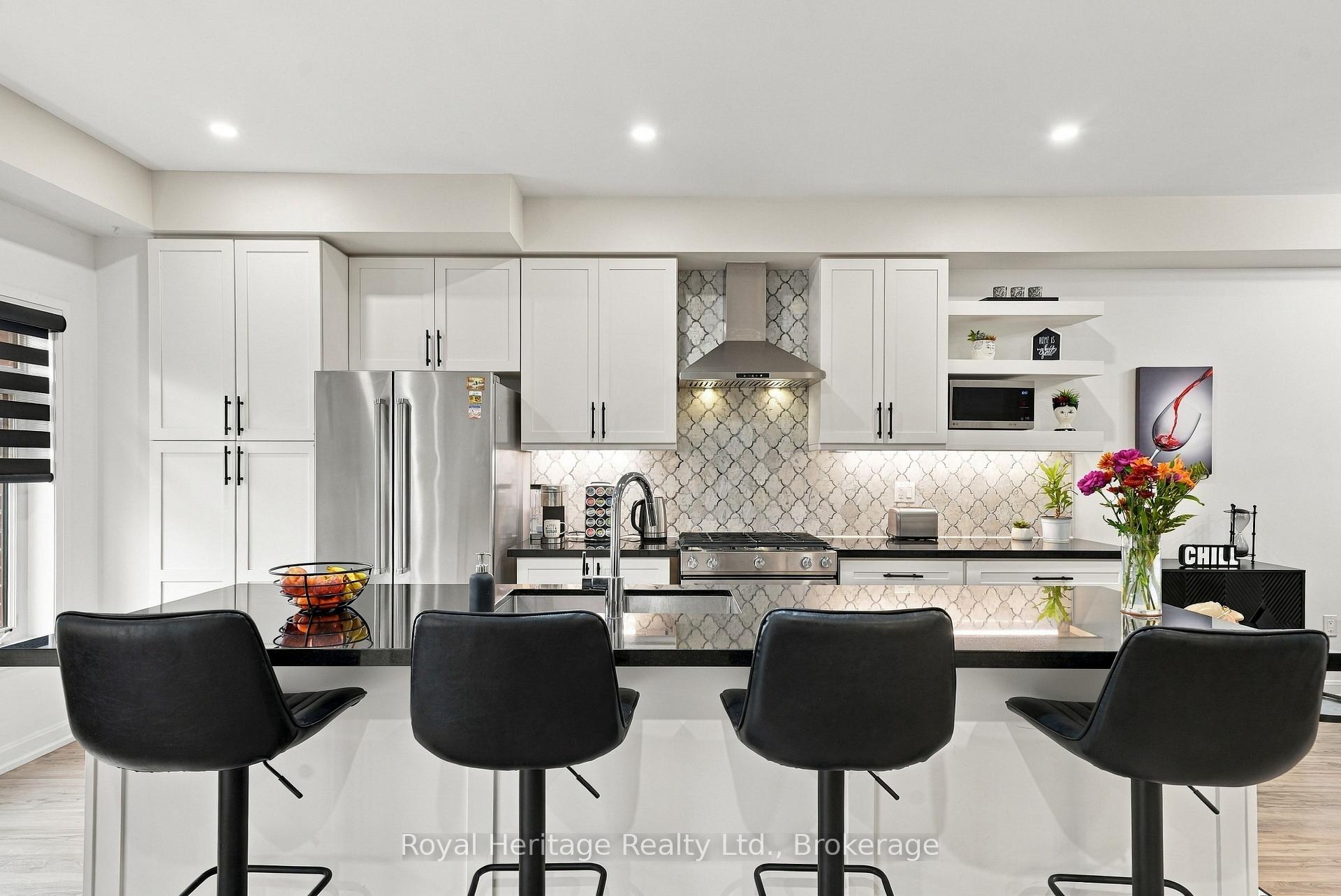Photo 13 of 66 Longshore Way, Whitby, Port Whitby — HOMEH