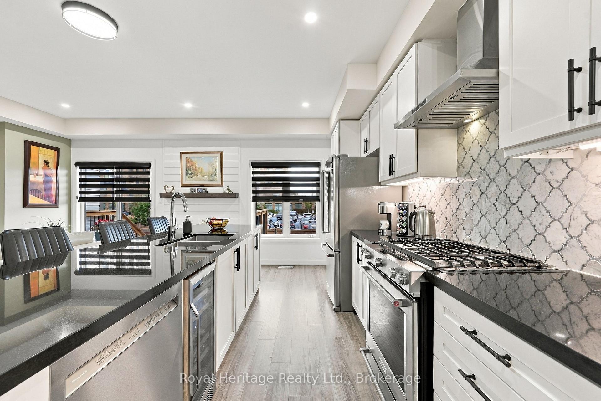 Photo 16 of 66 Longshore Way, Whitby, Port Whitby — HOMEH