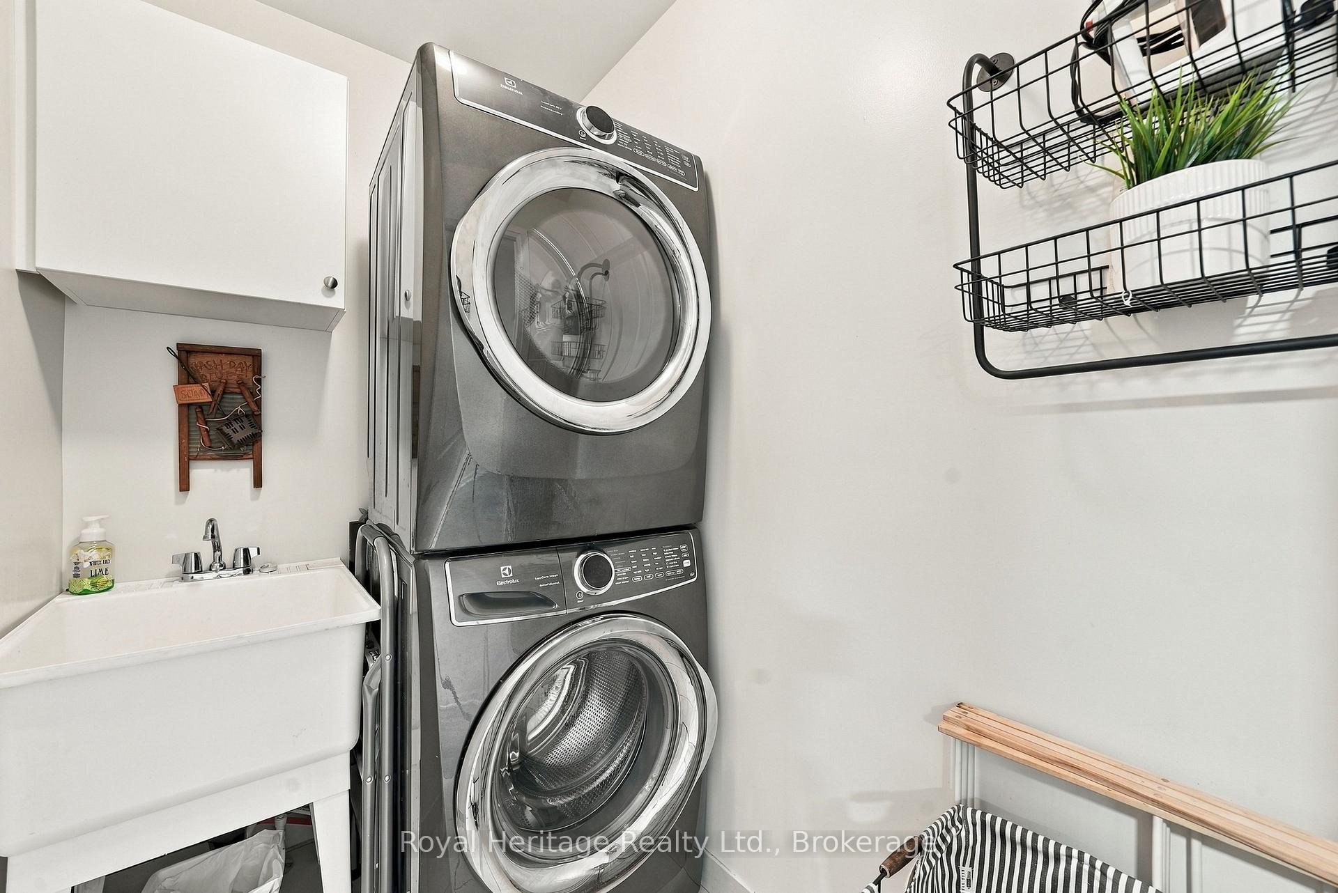 Photo 32 of 66 Longshore Way, Whitby, Port Whitby — HOMEH