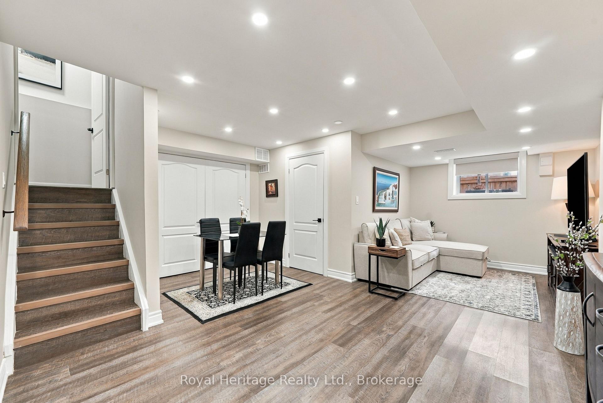 Photo 33 of 66 Longshore Way, Whitby, Port Whitby — HOMEH