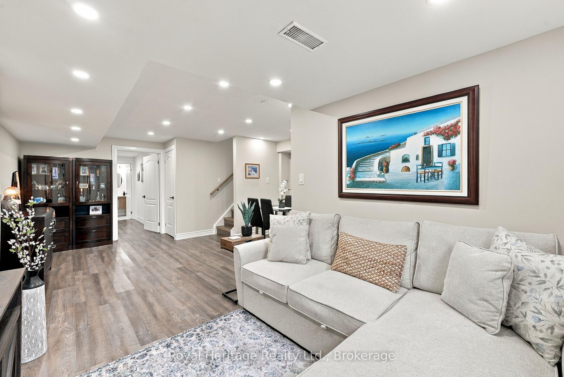 Photo 37 of 66 Longshore Way, Whitby, Port Whitby — HOMEH