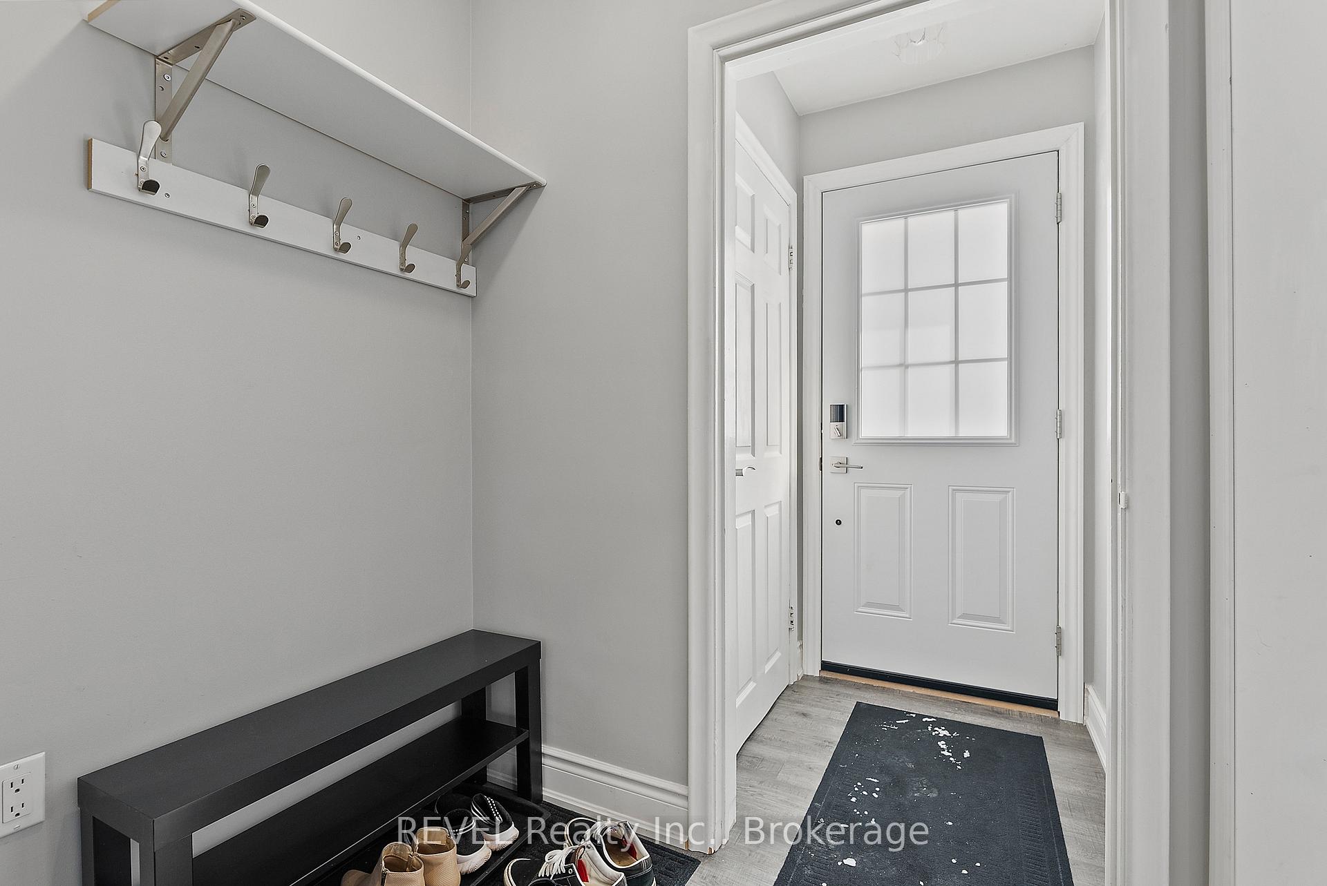 Photo 4 of Unit Upper Unit, 8327 Parkway Drive, Niagara Falls, Chippawa — HOMEH