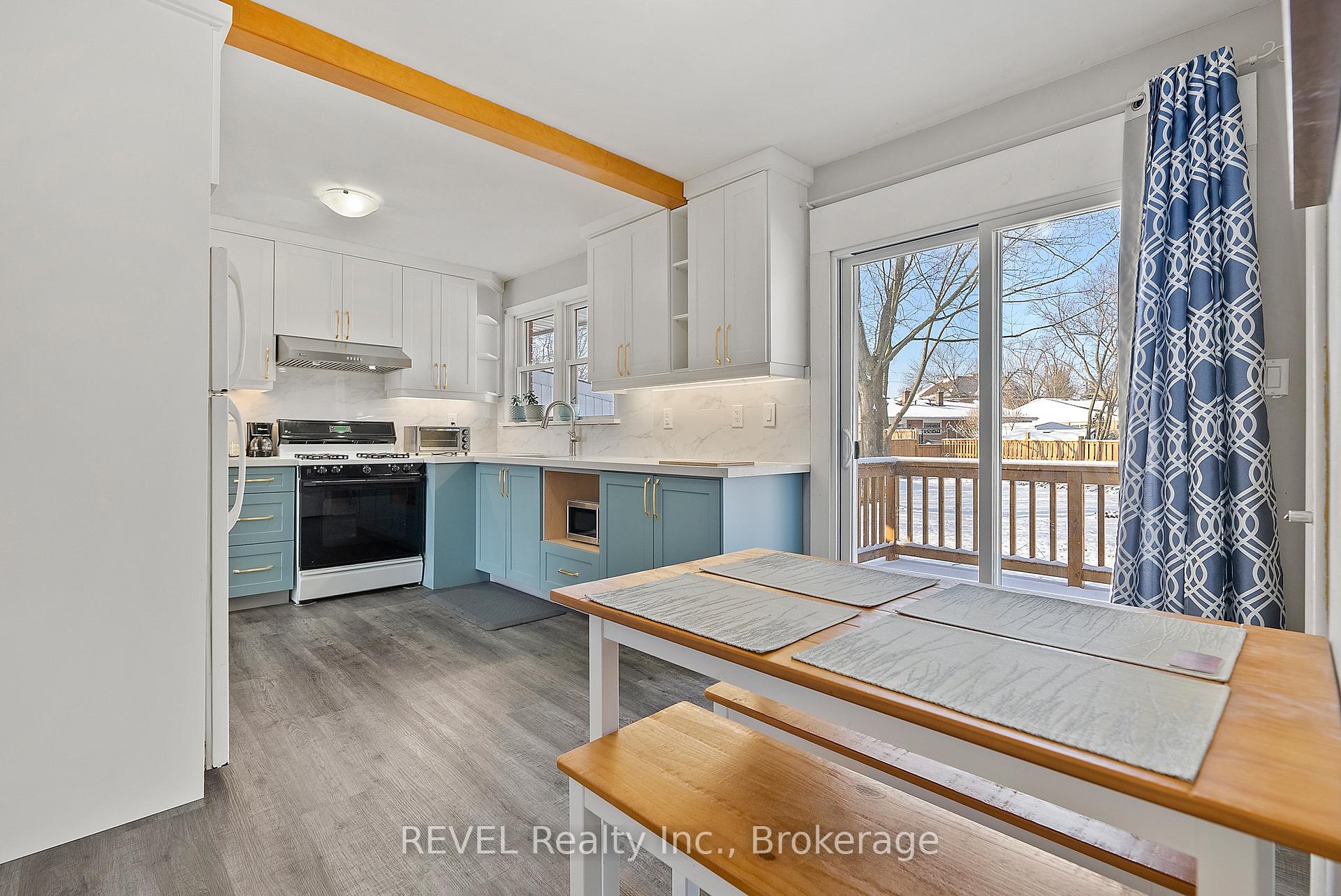 Photo 10 of Unit Upper Unit, 8327 Parkway Drive, Niagara Falls, Chippawa — HOMEH