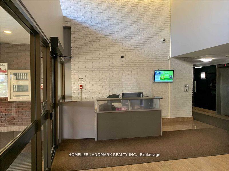 Photo 3 of Unit # 811, 260 Seneca Hill Drive, North York, Don Valley Village — HOMEH