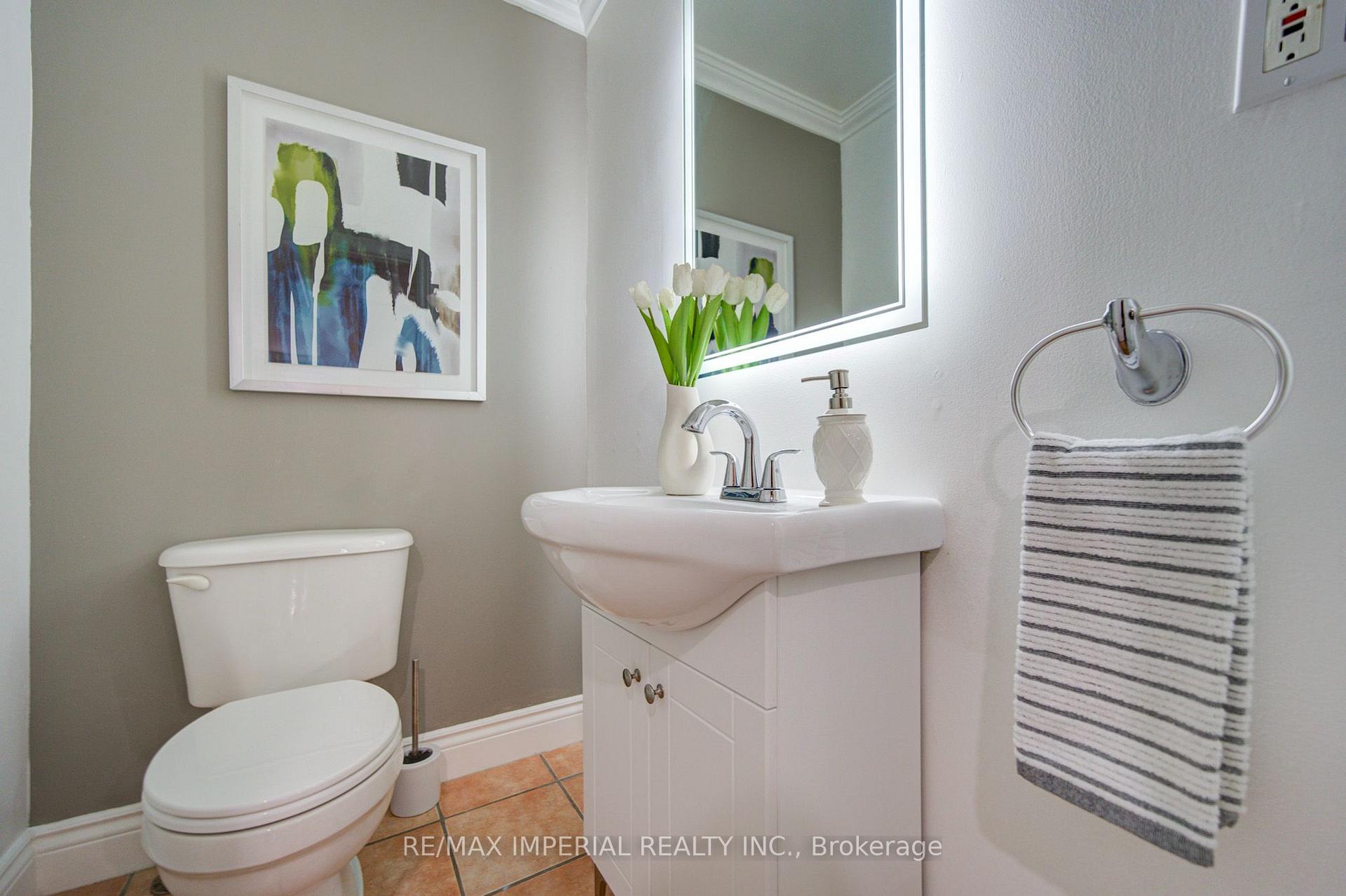 Photo 5 of 19 Penwick Crescent, Richmond Hill, North Richvale — HOMEH