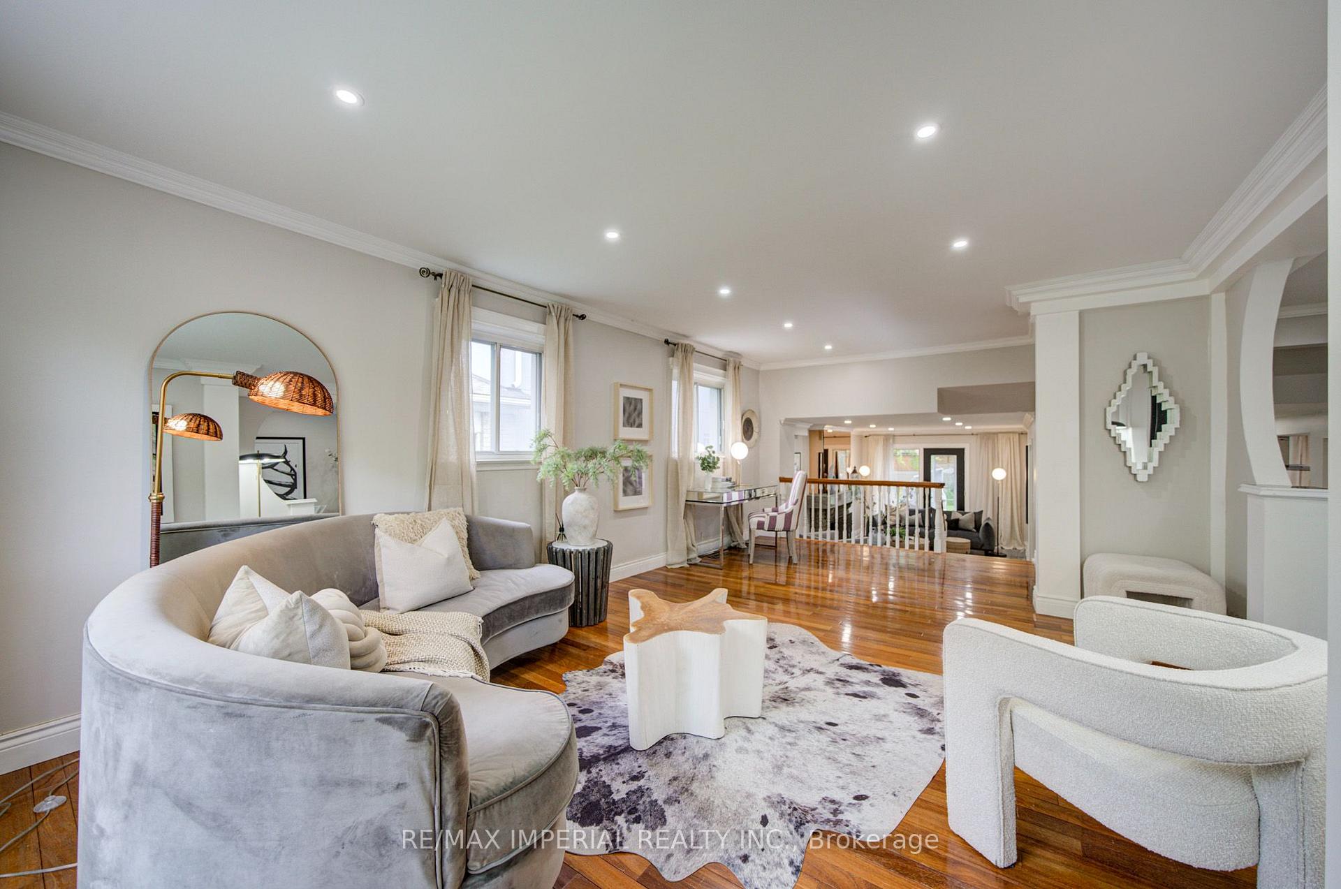 Photo 8 of 19 Penwick Crescent, Richmond Hill, North Richvale — HOMEH