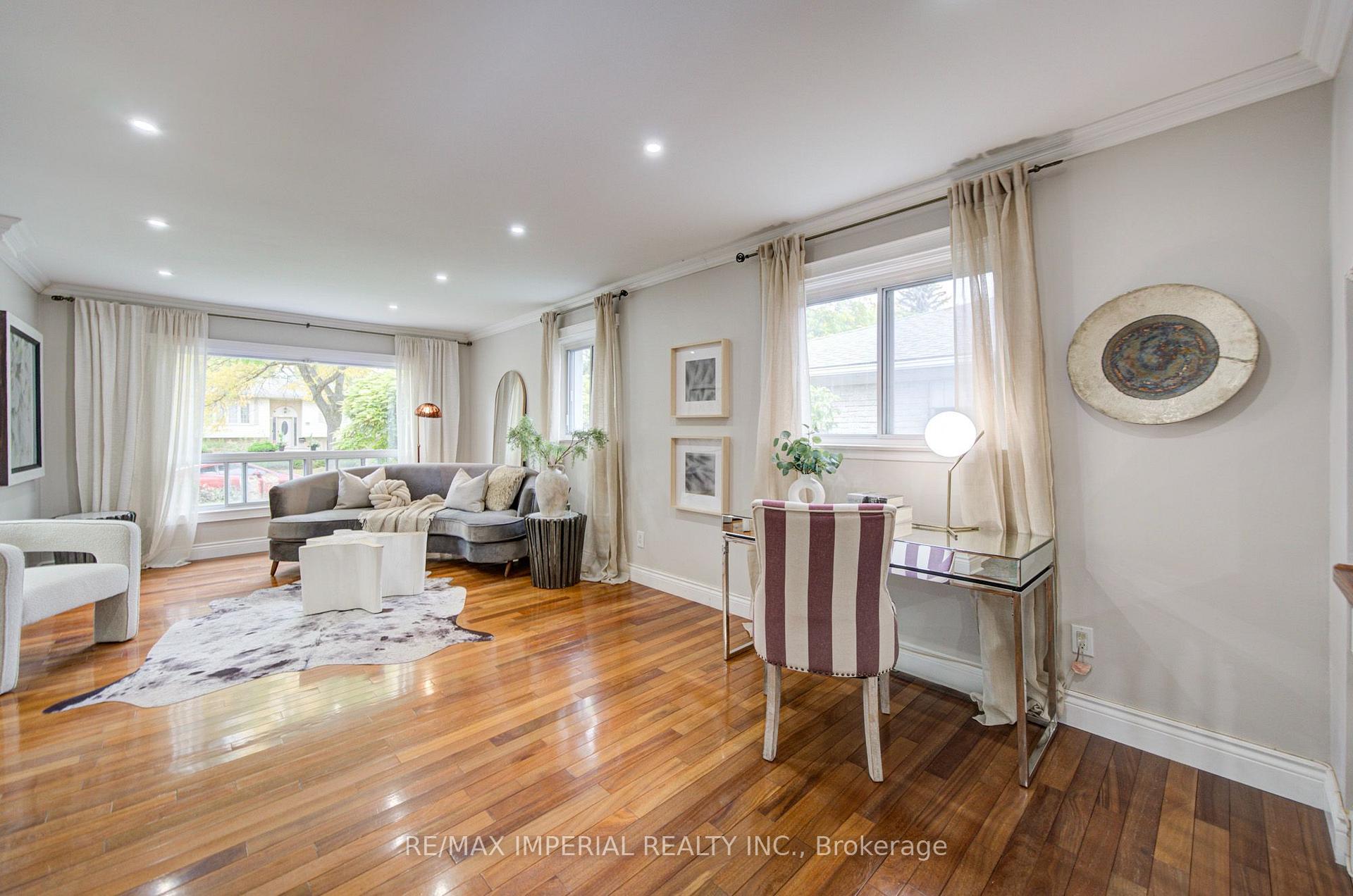 Photo 10 of 19 Penwick Crescent, Richmond Hill, North Richvale — HOMEH