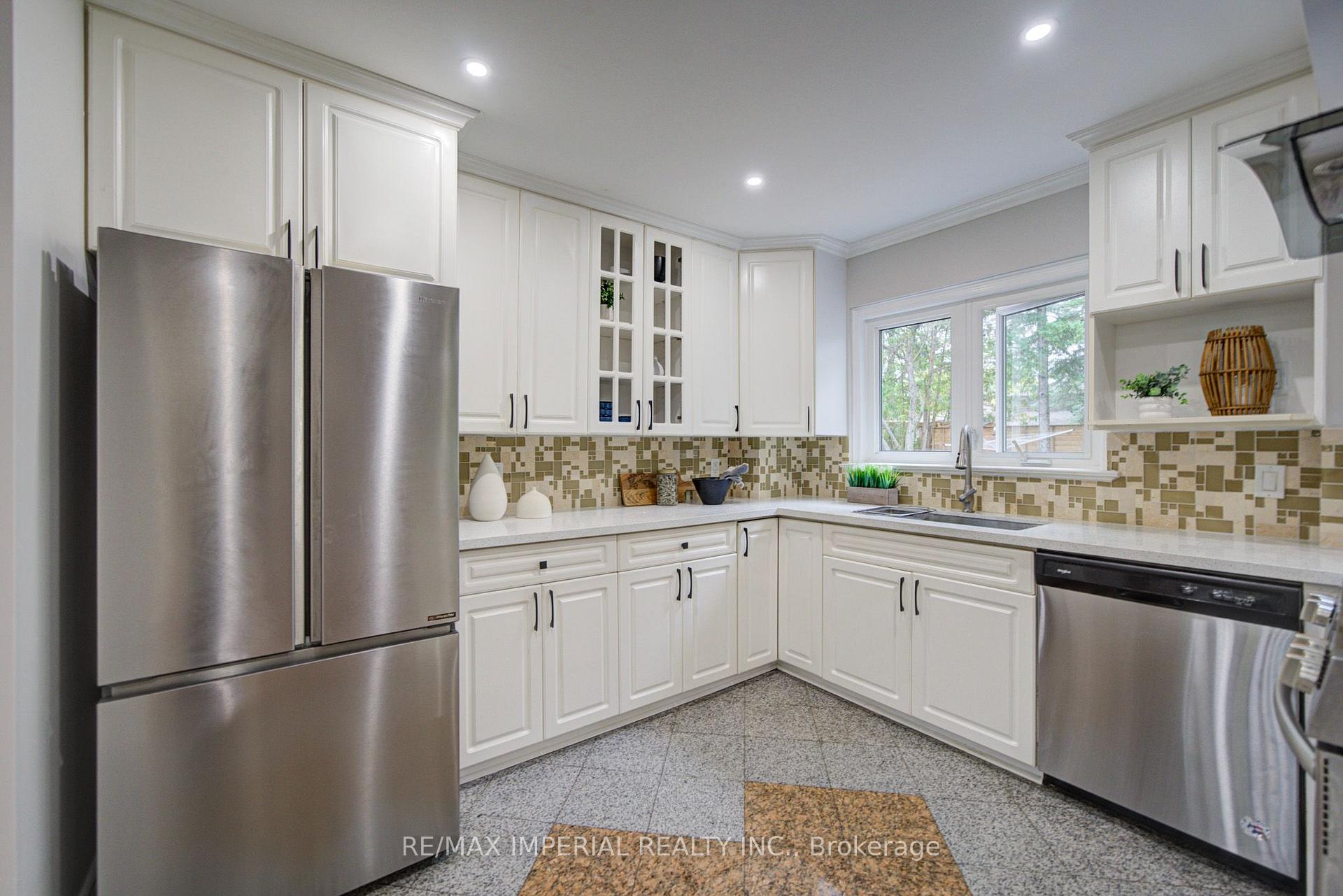 Photo 12 of 19 Penwick Crescent, Richmond Hill, North Richvale — HOMEH