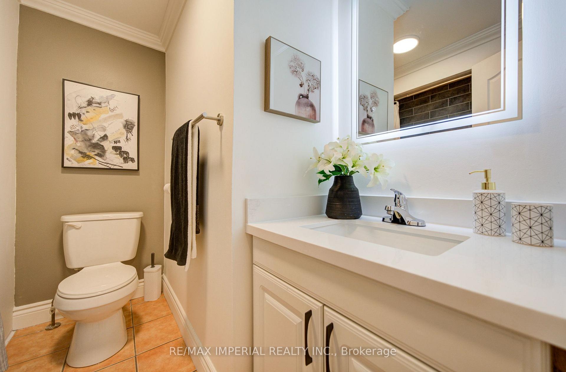 Photo 17 of 19 Penwick Crescent, Richmond Hill, North Richvale — HOMEH