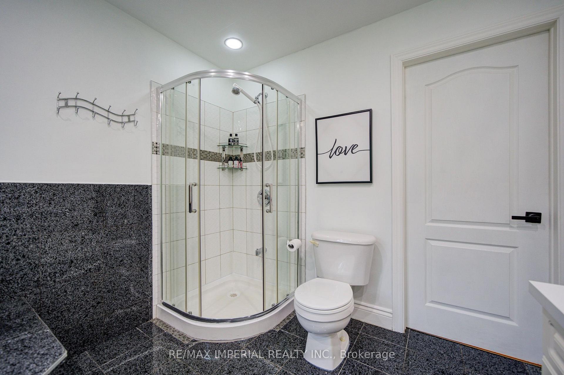 Photo 22 of 19 Penwick Crescent, Richmond Hill, North Richvale — HOMEH