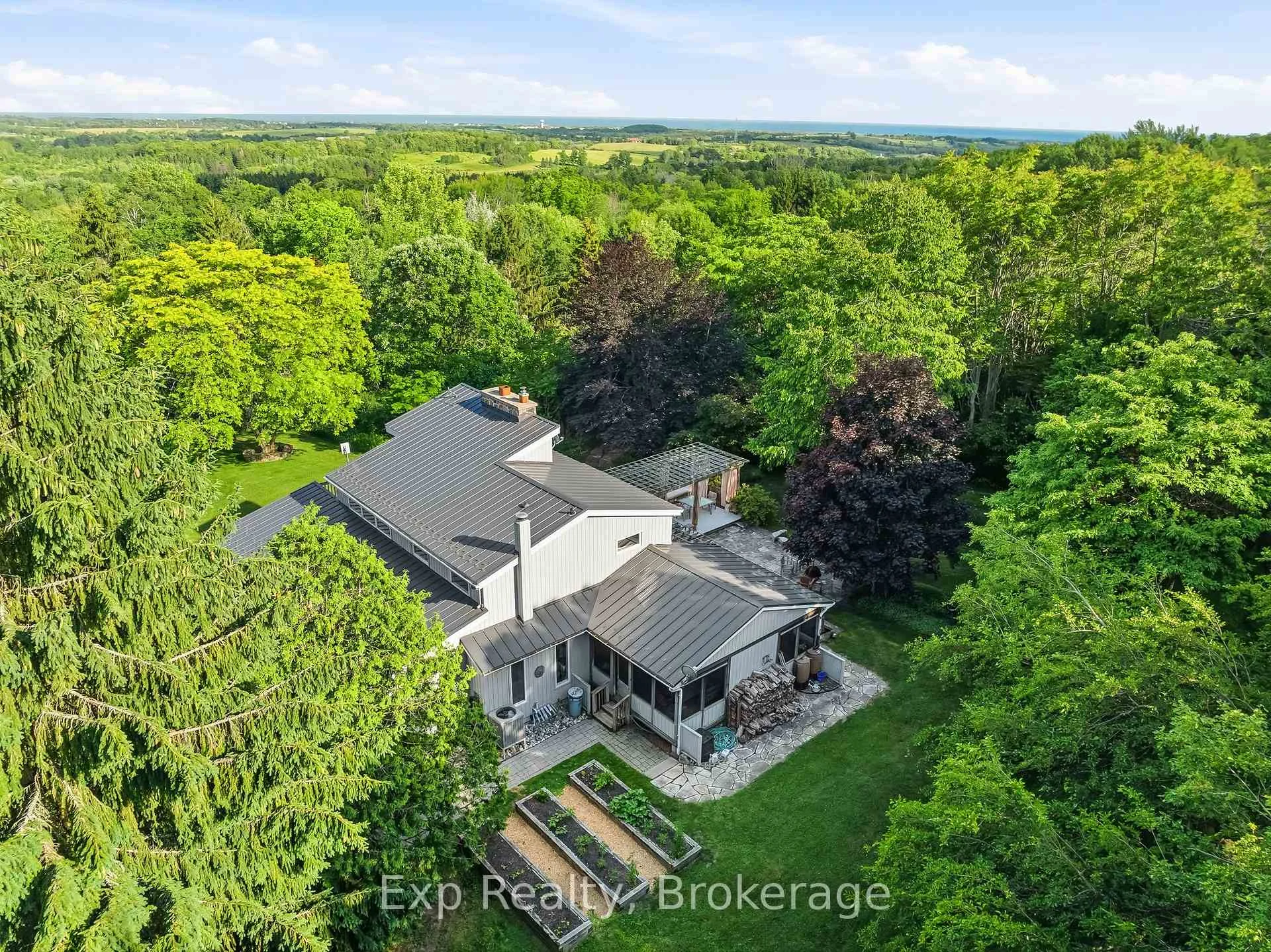 Photo 4 of 3282 Williamson Road, Hamilton Township, Rural Hamilton — HOMEH