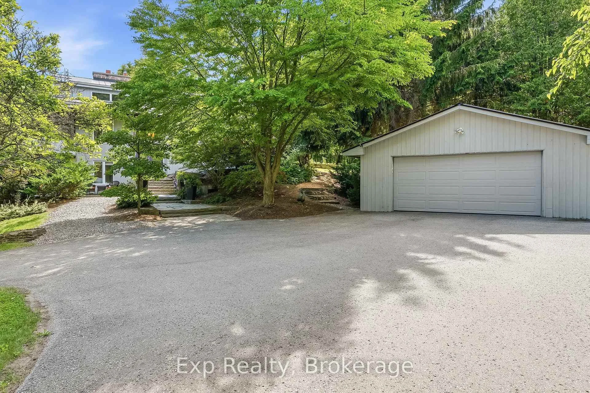 Photo 12 of 3282 Williamson Road, Hamilton Township, Rural Hamilton — HOMEH