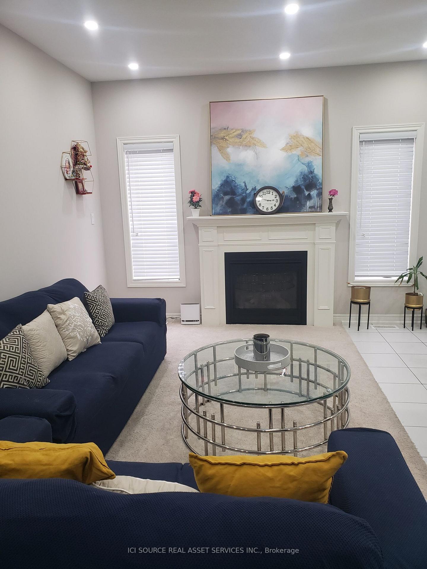 Photo 4 of 93 Sonoma Valley Crescent, Hamilton, Mewburn — HOMEH