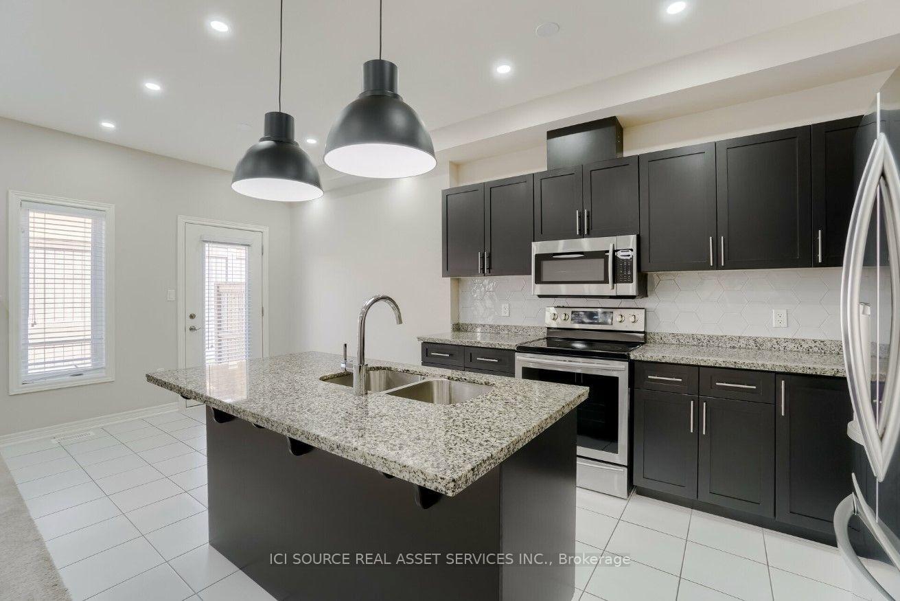Photo 6 of 93 Sonoma Valley Crescent, Hamilton, Mewburn — HOMEH