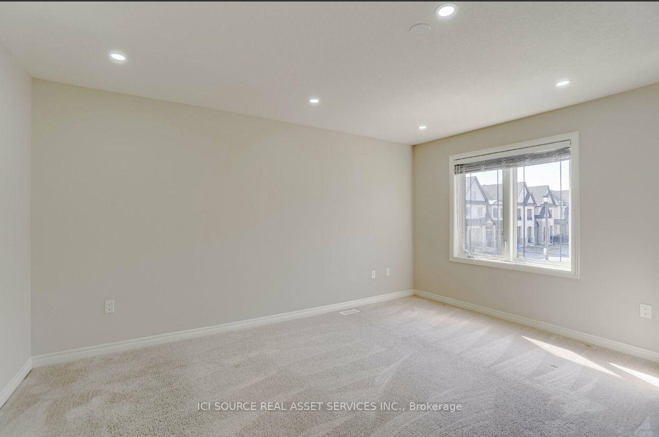 Photo 9 of 93 Sonoma Valley Crescent, Hamilton, Mewburn — HOMEH