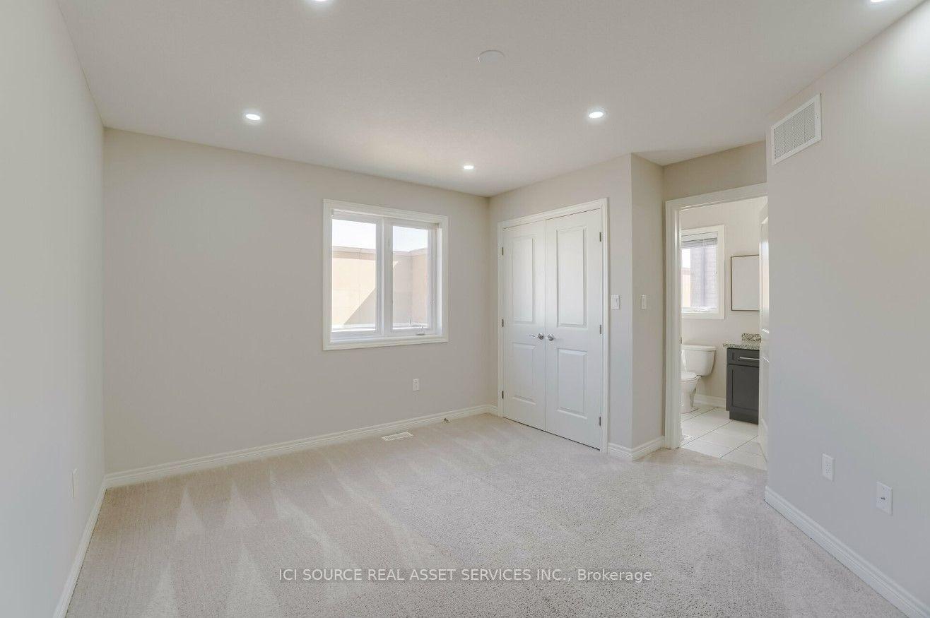 Photo 15 of 93 Sonoma Valley Crescent, Hamilton, Mewburn — HOMEH