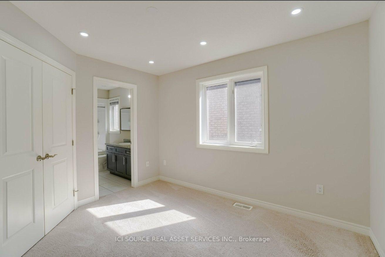 Photo 19 of 93 Sonoma Valley Crescent, Hamilton, Mewburn — HOMEH