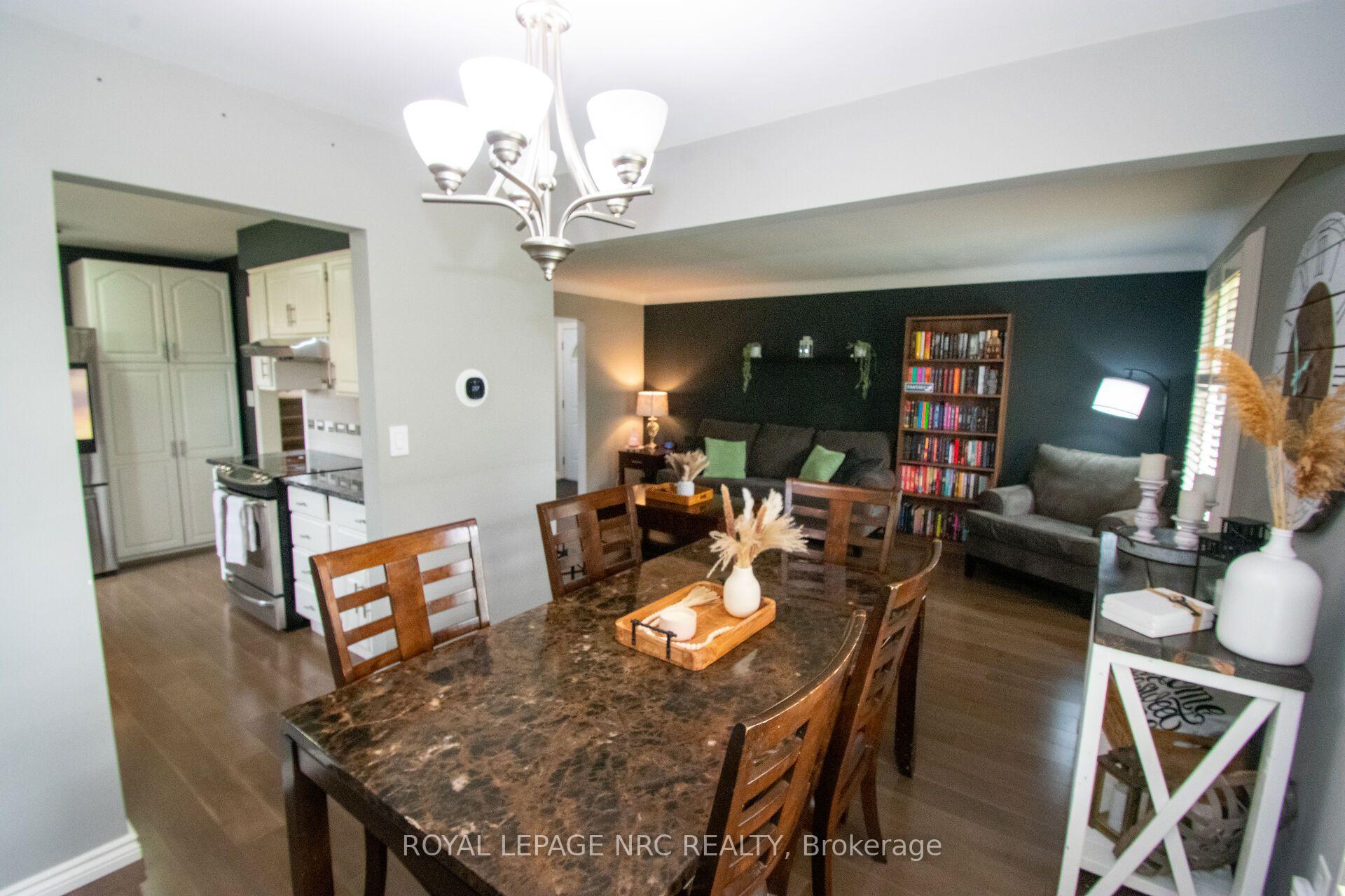Photo 12 of 46 Trelawn Parkway, Welland, N. Welland — HOMEH