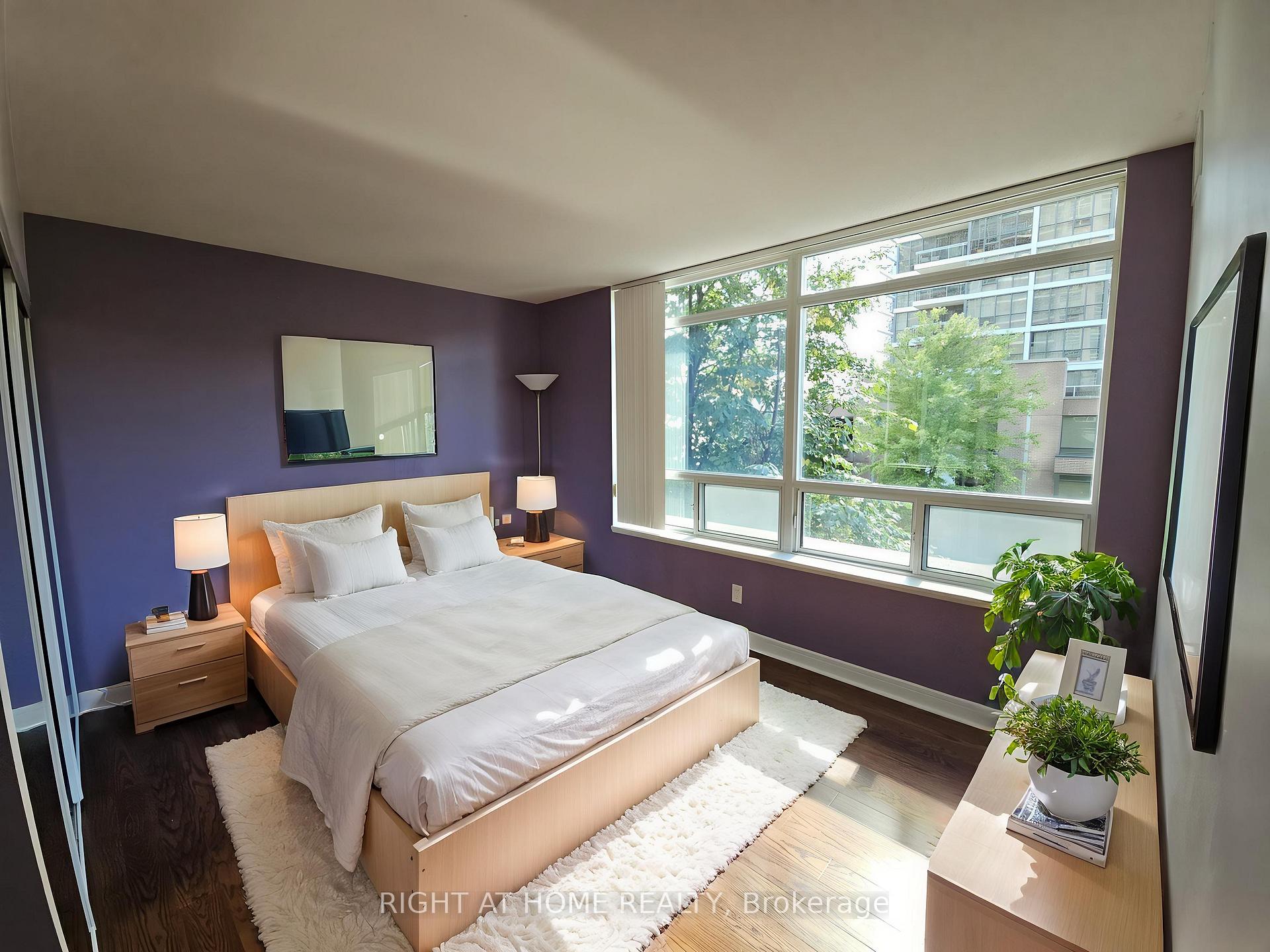 Photo 3 of Unit 310, 31 Bales Avenue, North York, Willowdale East — HOMEH