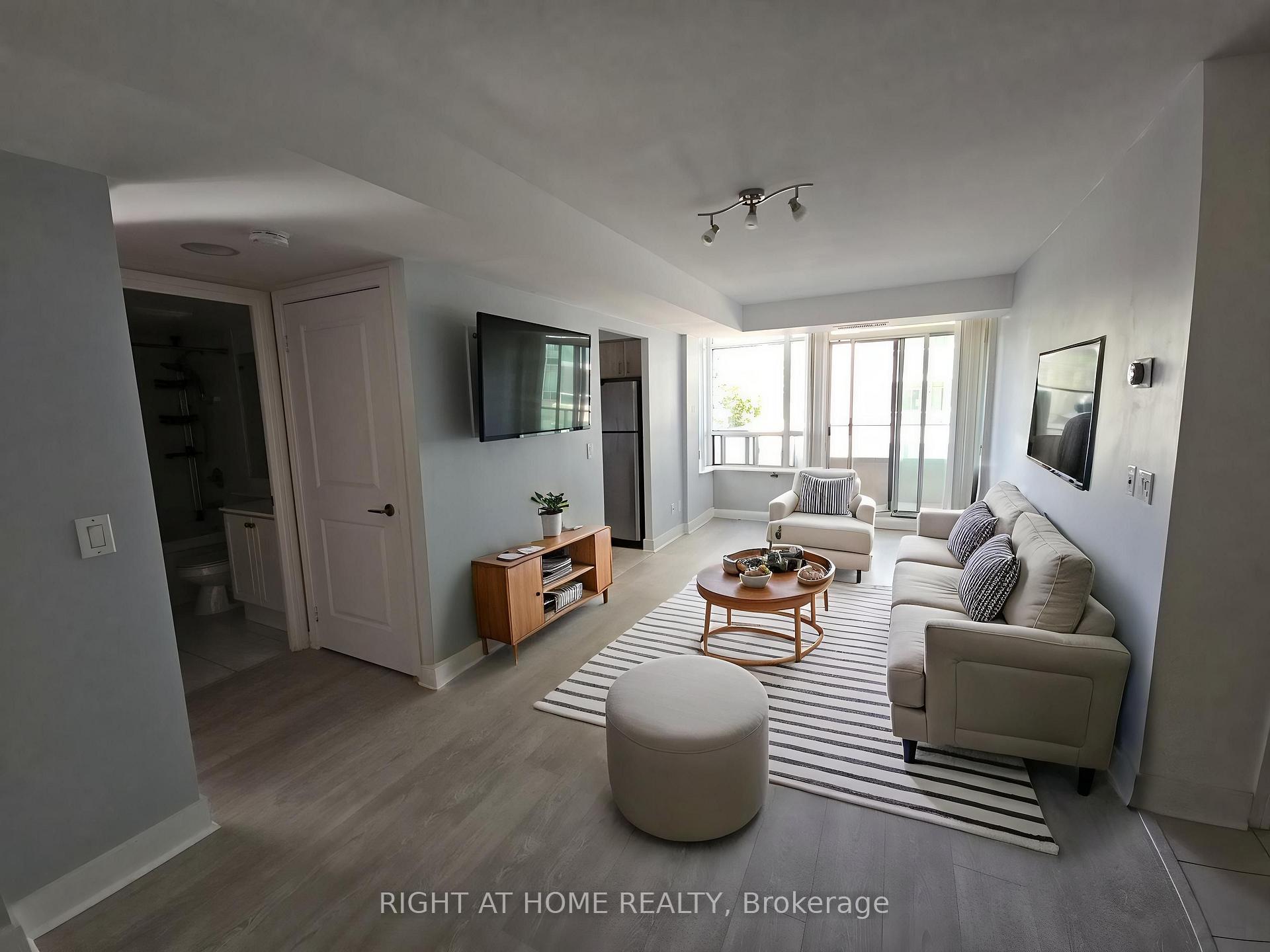 Photo 4 of Unit 310, 31 Bales Avenue, North York, Willowdale East — HOMEH