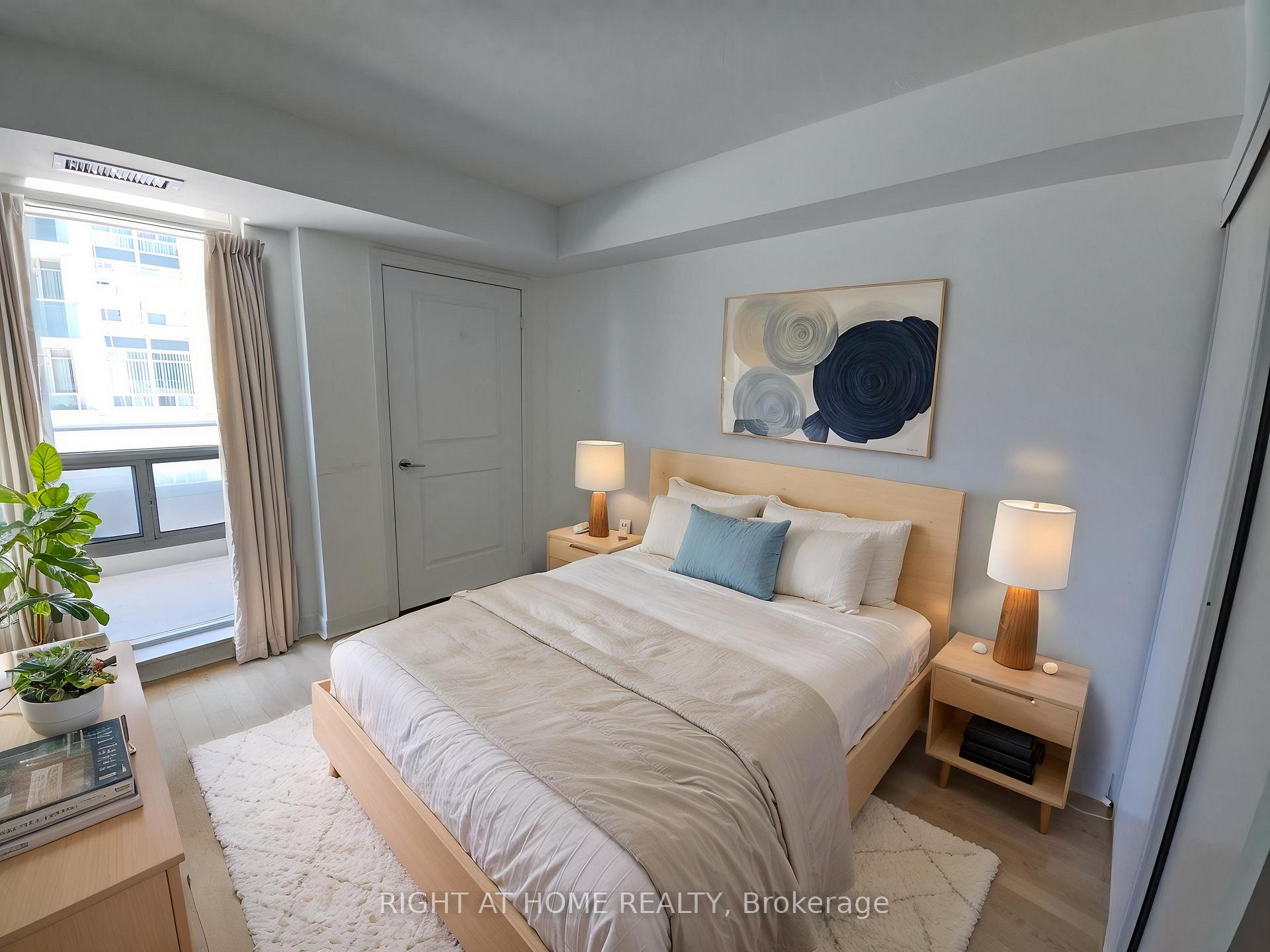 Photo 8 of Unit 310, 31 Bales Avenue, North York, Willowdale East — HOMEH