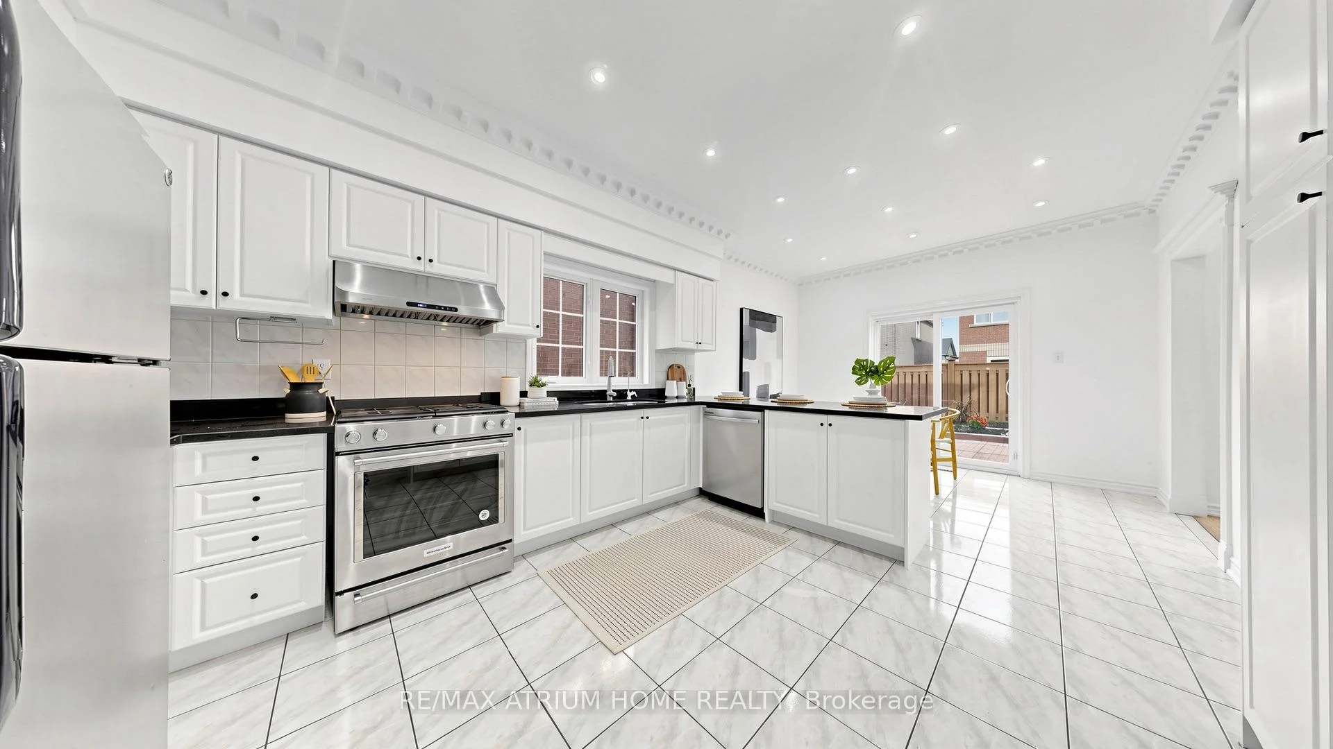 Photo 28 of 12 Merry Brook Lane, Markham, Milliken Mills West — HOMEH