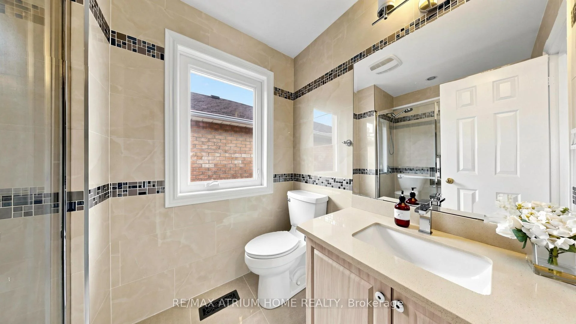 Photo 45 of 12 Merry Brook Lane, Markham, Milliken Mills West — HOMEH