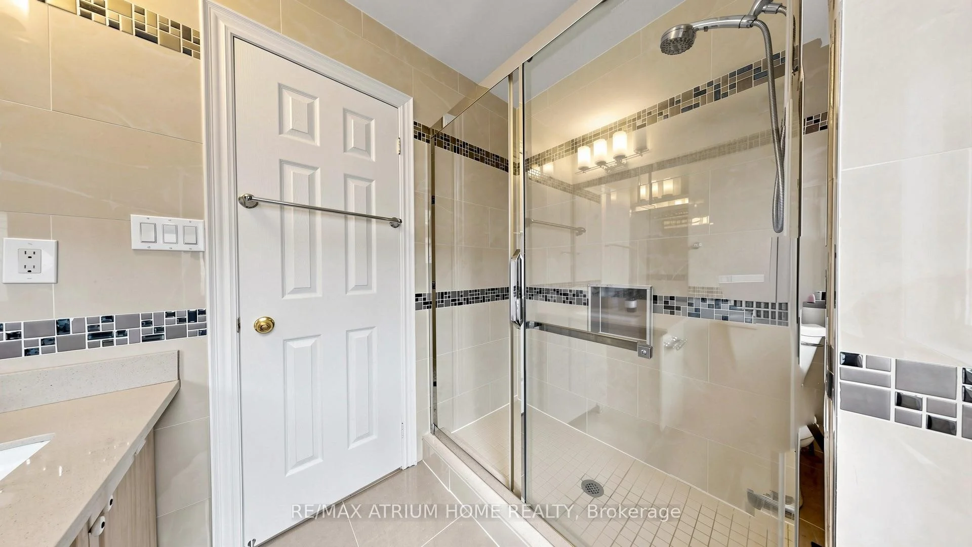 Photo 46 of 12 Merry Brook Lane, Markham, Milliken Mills West — HOMEH