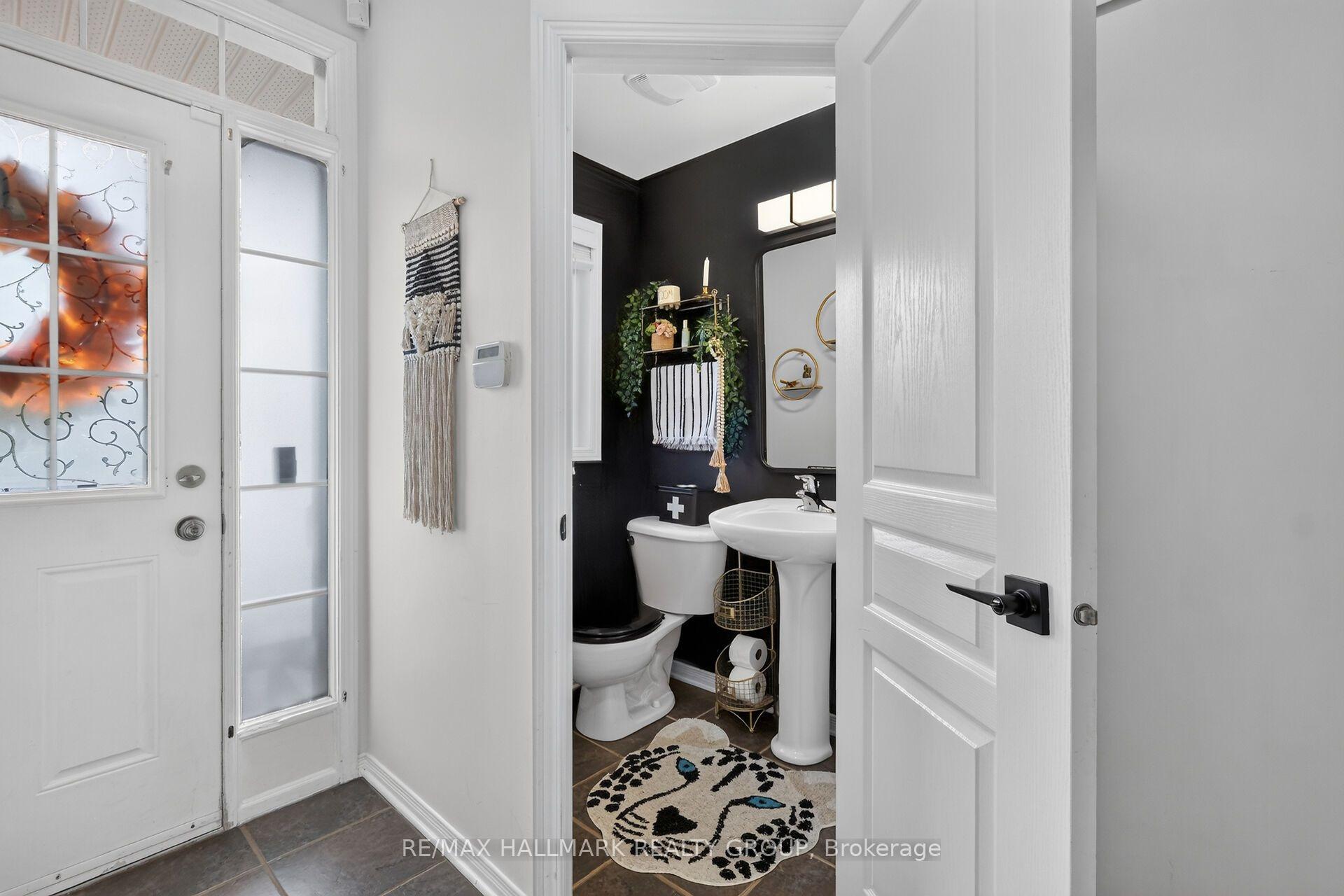 Photo 11 of 127 Destiny Private, Ottawa, Fallingbrook/Gardenway South — HOMEH