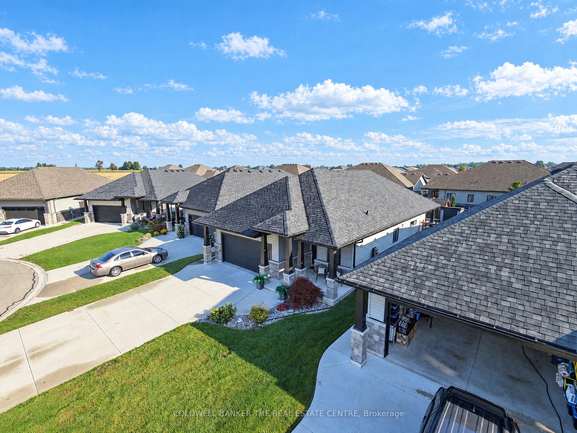 Photo 4 of 23 Nightfall Court, Chatham-Kent, Chatham — HOMEH