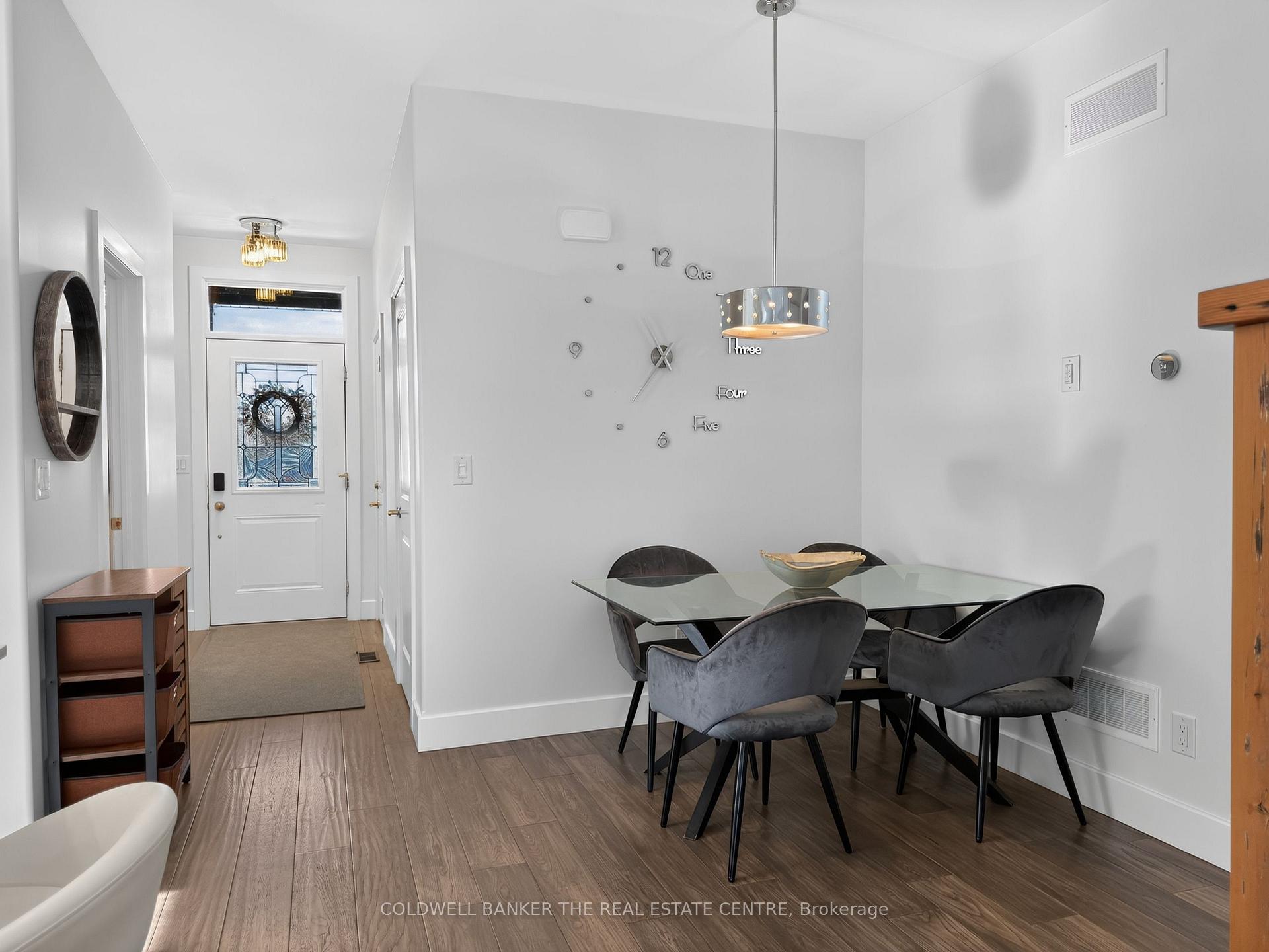 Photo 9 of 23 Nightfall Court, Chatham-Kent, Chatham — HOMEH