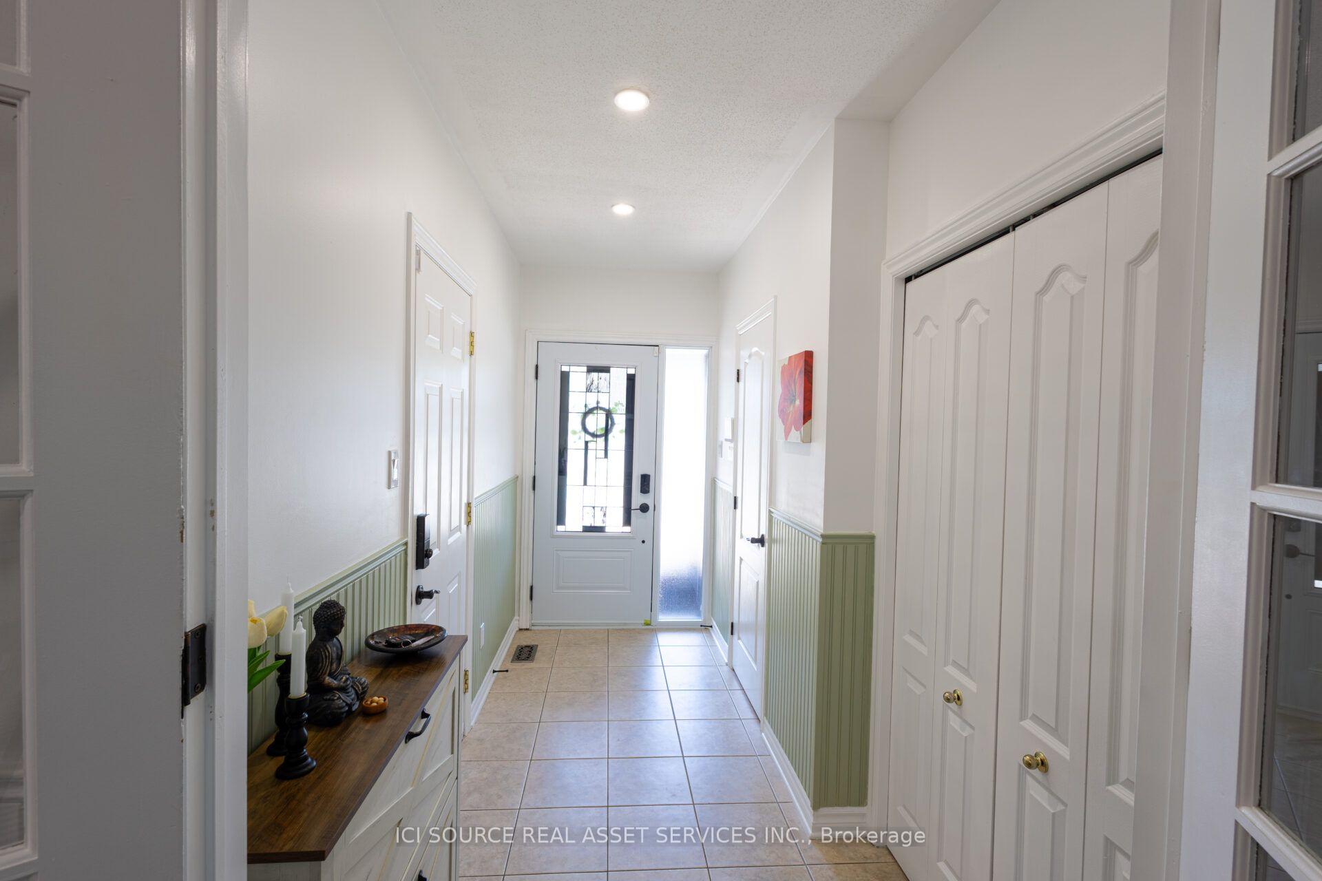 Photo 2 of 127 Waterbridge Drive, Ottawa, Barrhaven East — HOMEH