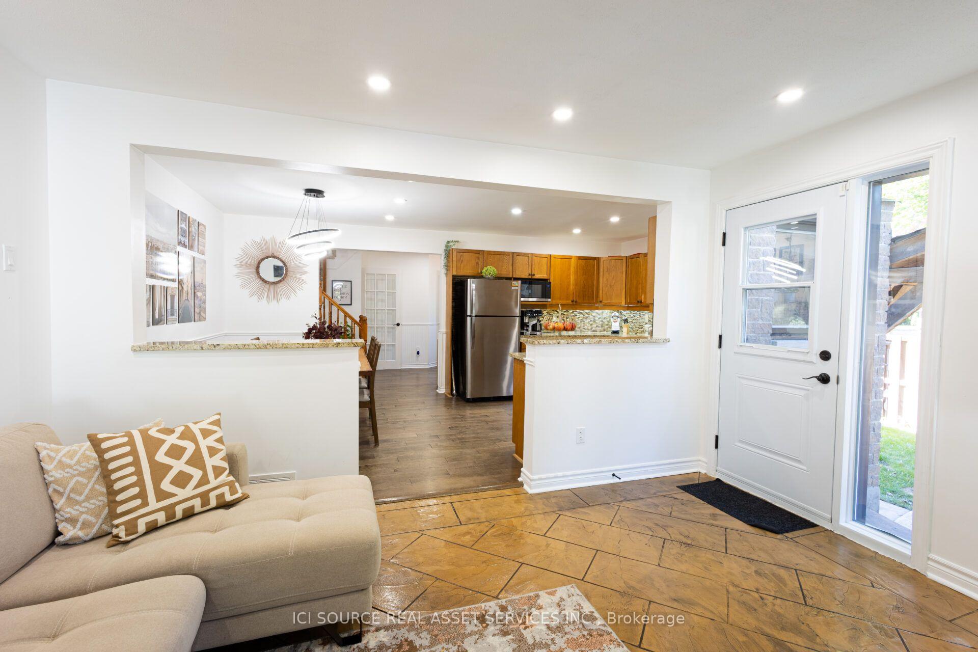 Photo 13 of 127 Waterbridge Drive, Ottawa, Barrhaven East — HOMEH