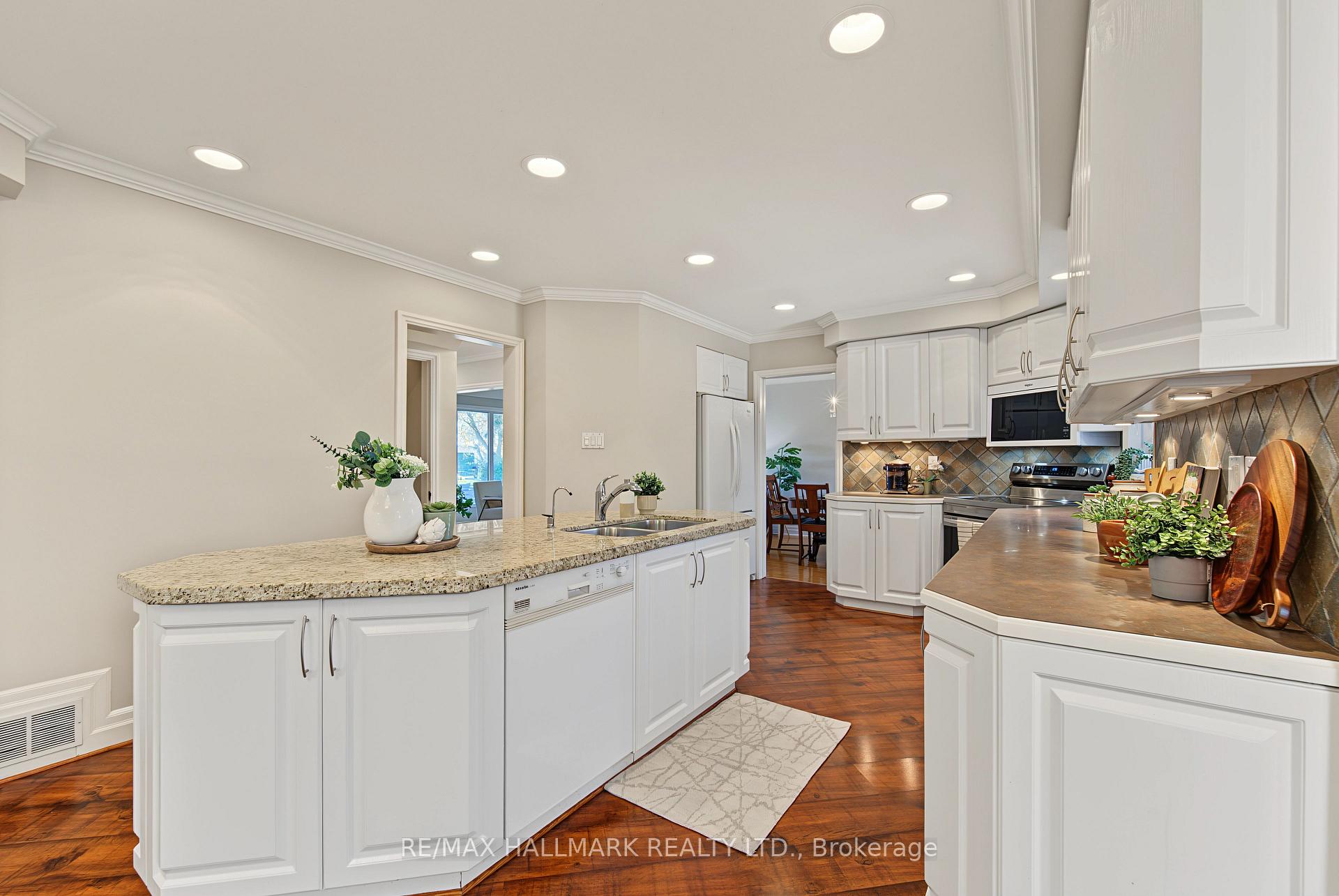 Photo 8 of 24 Charles Tupper Drive, Scarborough, Centennial Scarborough — HOMEH