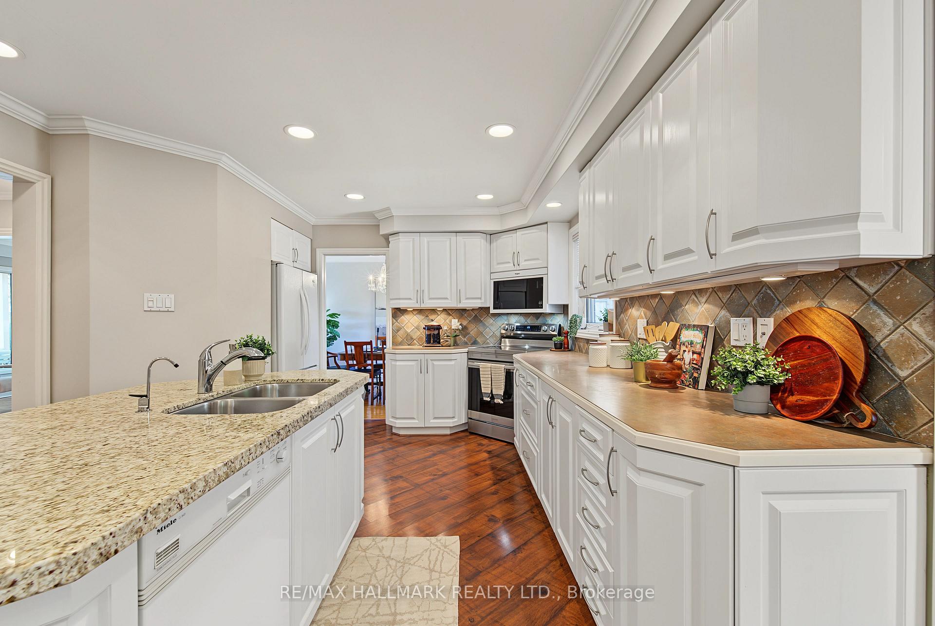 Photo 11 of 24 Charles Tupper Drive, Scarborough, Centennial Scarborough — HOMEH