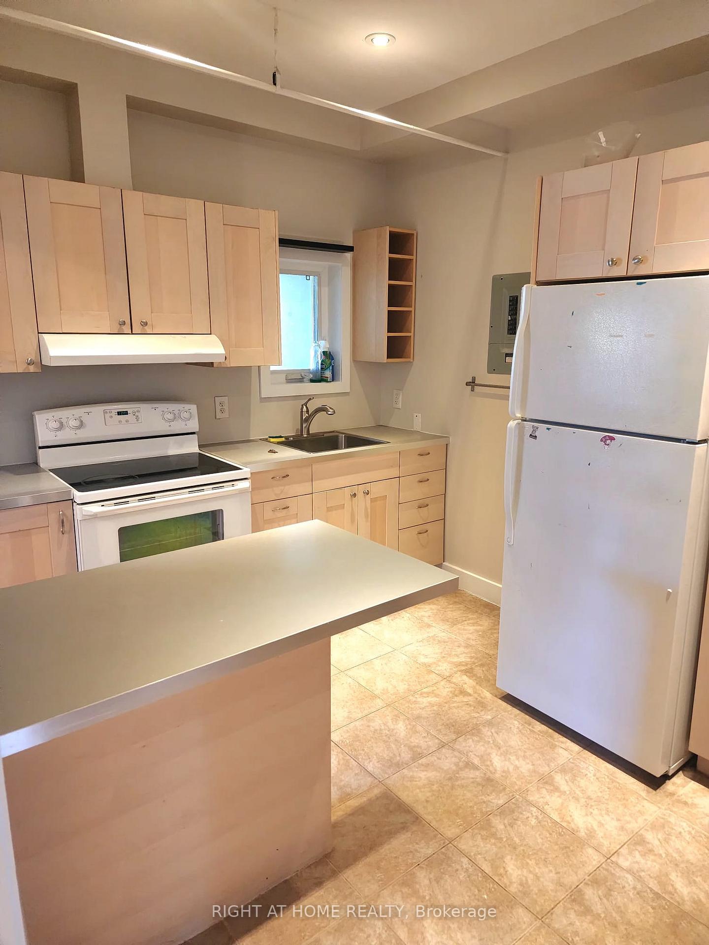 Photo 7 of Unit unit 2, 32 High Park Boulevard N, Toronto, High Park-Swansea — HOMEH