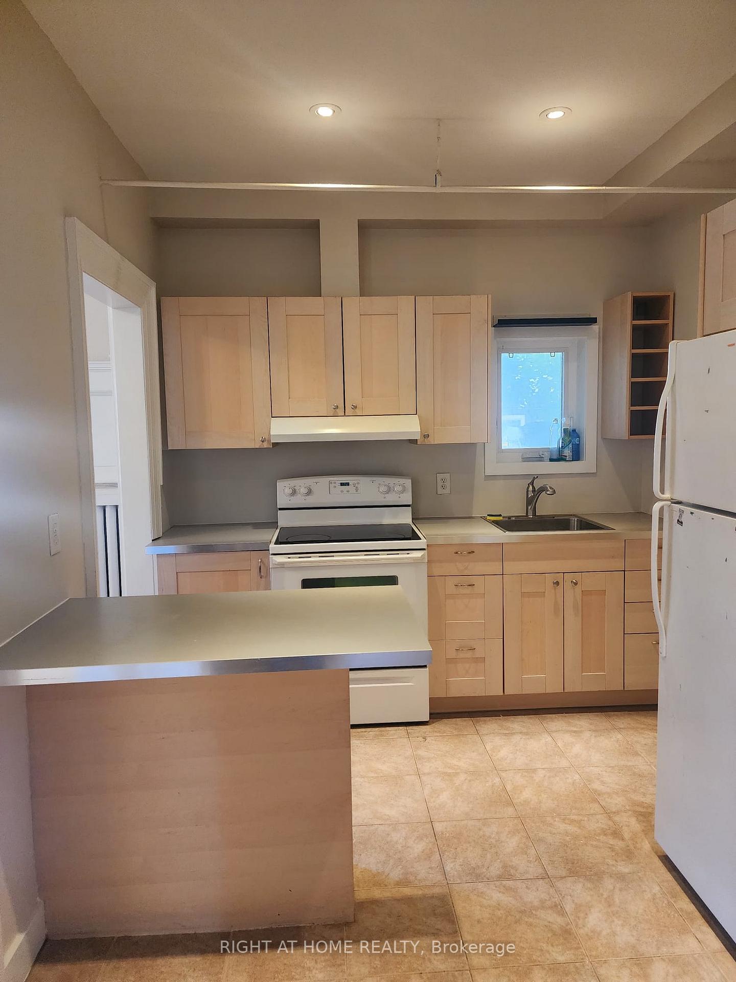 Photo 16 of Unit unit 2, 32 High Park Boulevard N, Toronto, High Park-Swansea — HOMEH