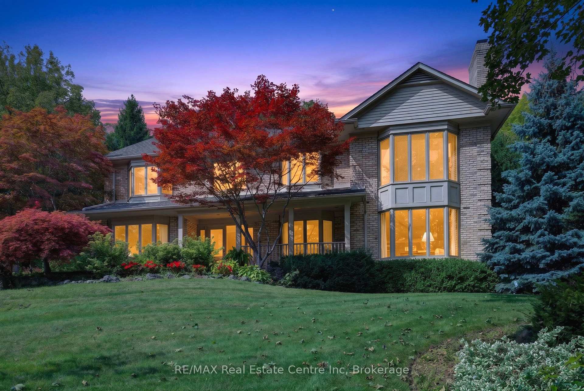 Front of 179 Oaklands Park Court