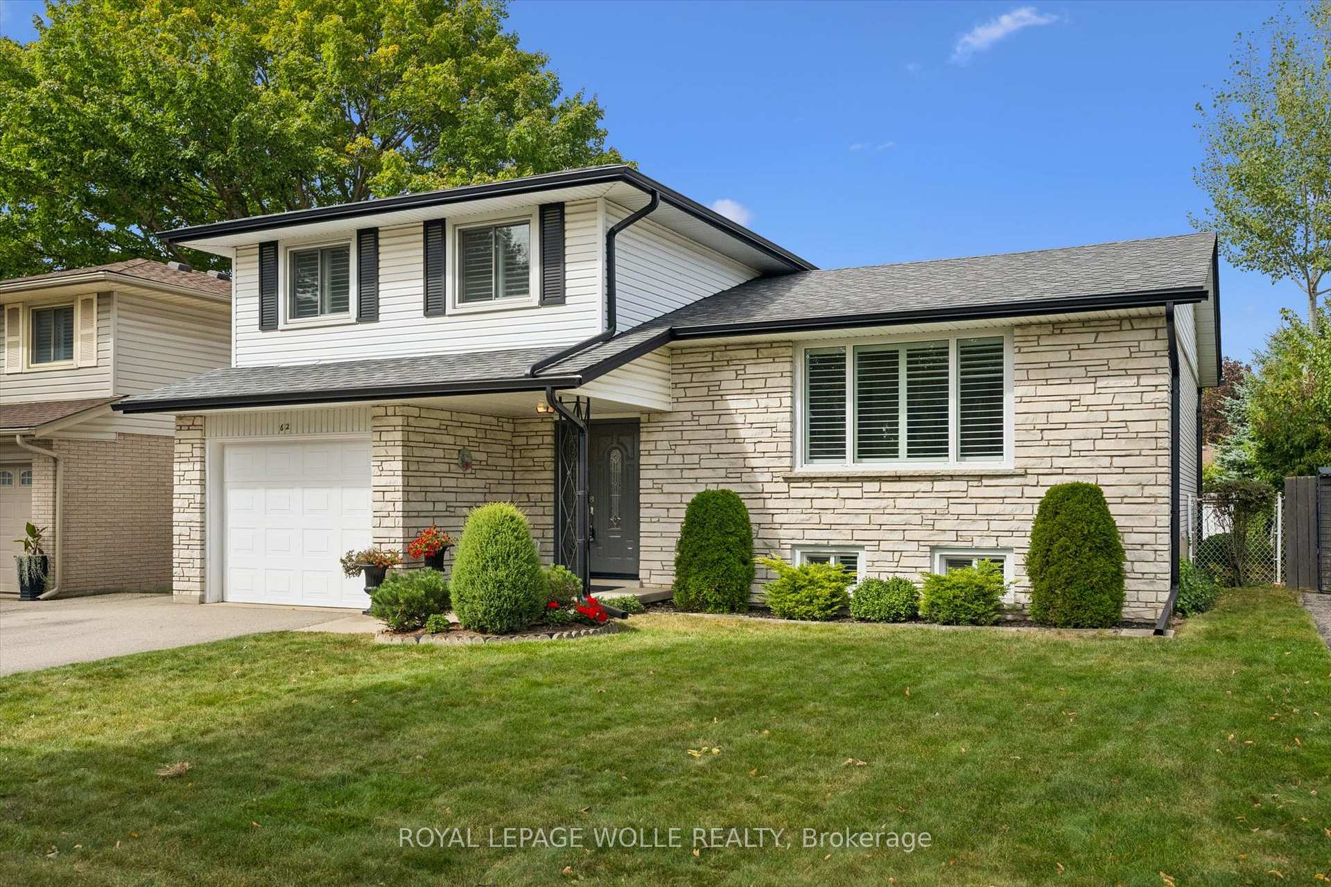 Photo 2 of 62 Gibson Drive, Kitchener, Heritage Park - Kitchener — HOMEH