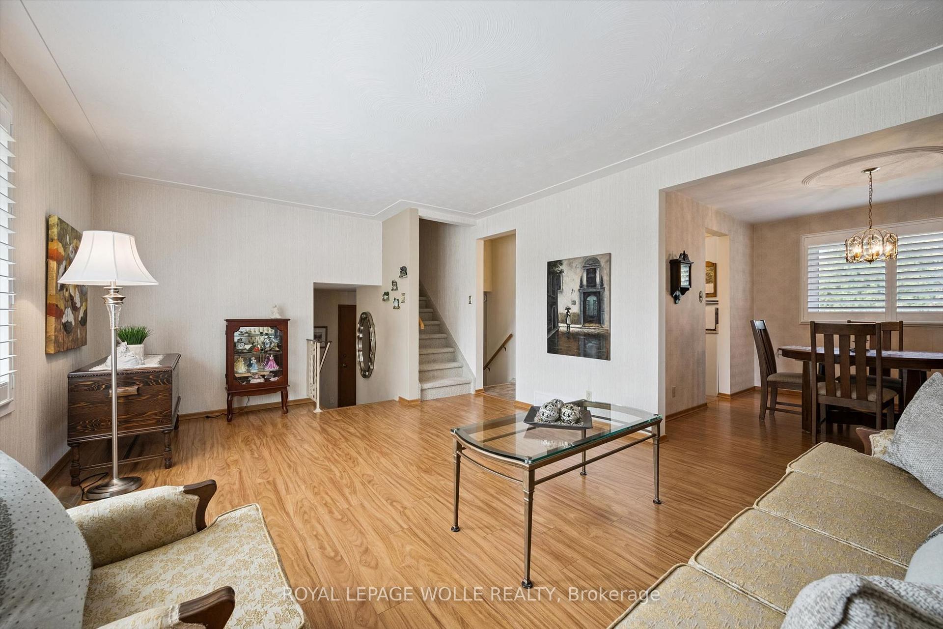 Photo 11 of 62 Gibson Drive, Kitchener, Heritage Park - Kitchener — HOMEH