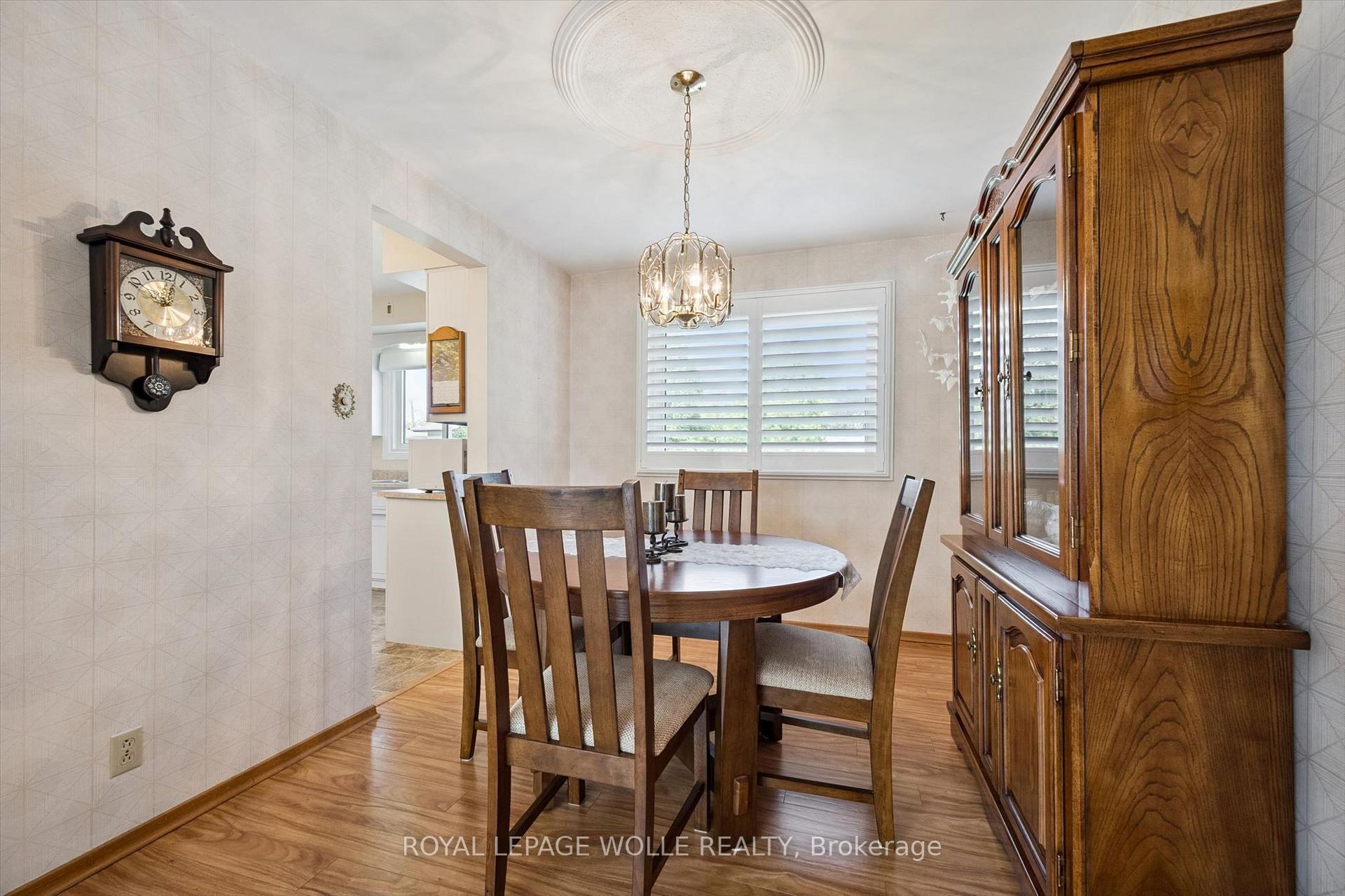 Photo 13 of 62 Gibson Drive, Kitchener, Heritage Park - Kitchener — HOMEH