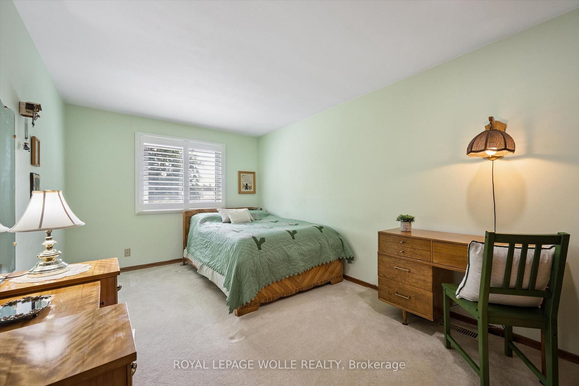 Photo 22 of 62 Gibson Drive, Kitchener, Heritage Park - Kitchener — HOMEH