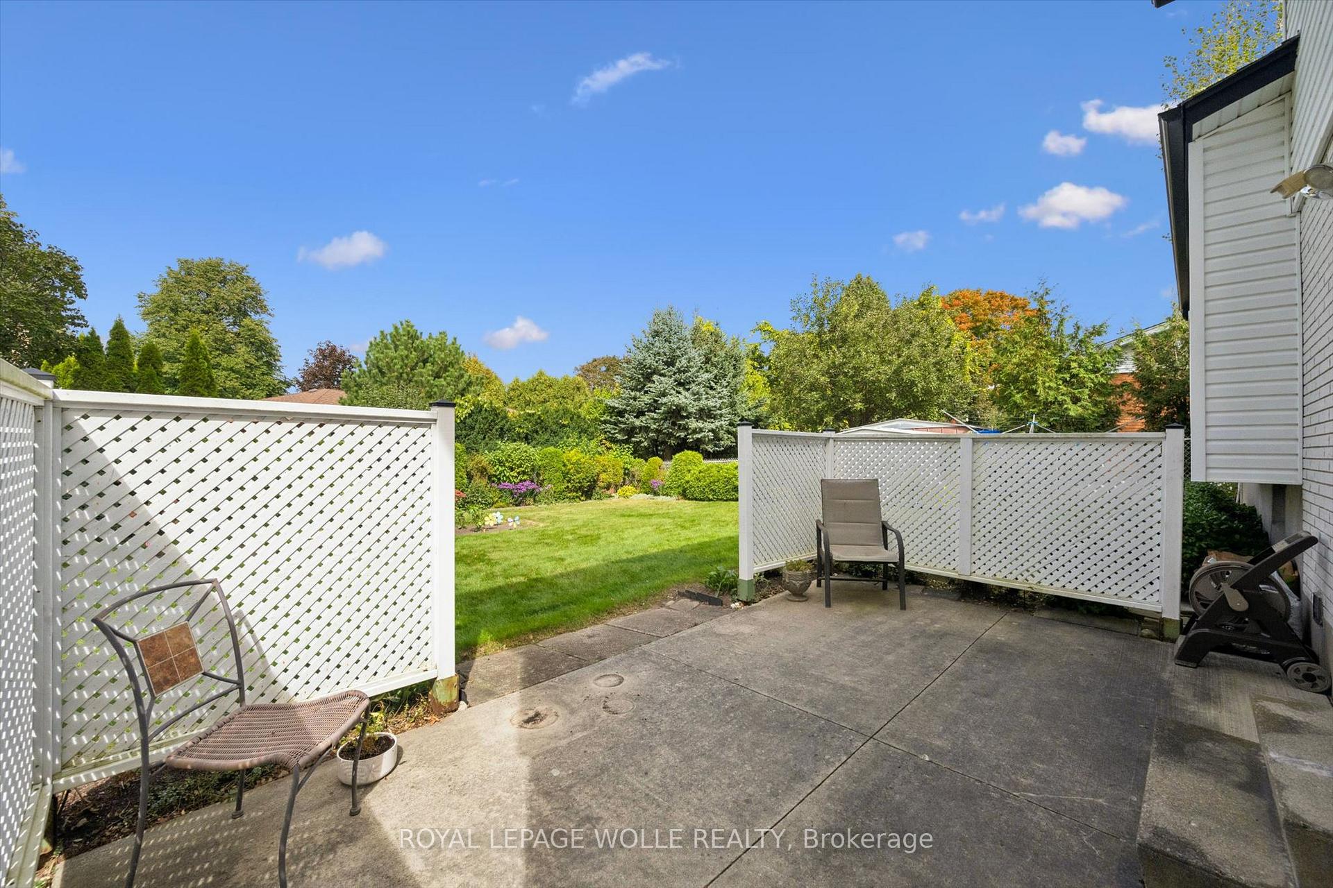 Photo 33 of 62 Gibson Drive, Kitchener, Heritage Park - Kitchener — HOMEH