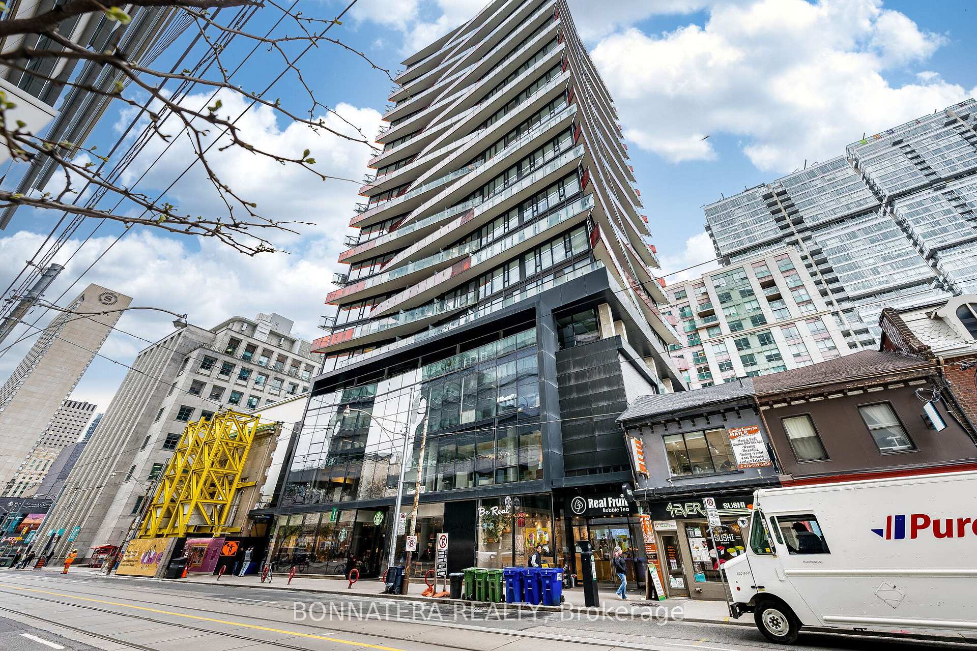 Front of Unit 1110, 215 Queen Street W
