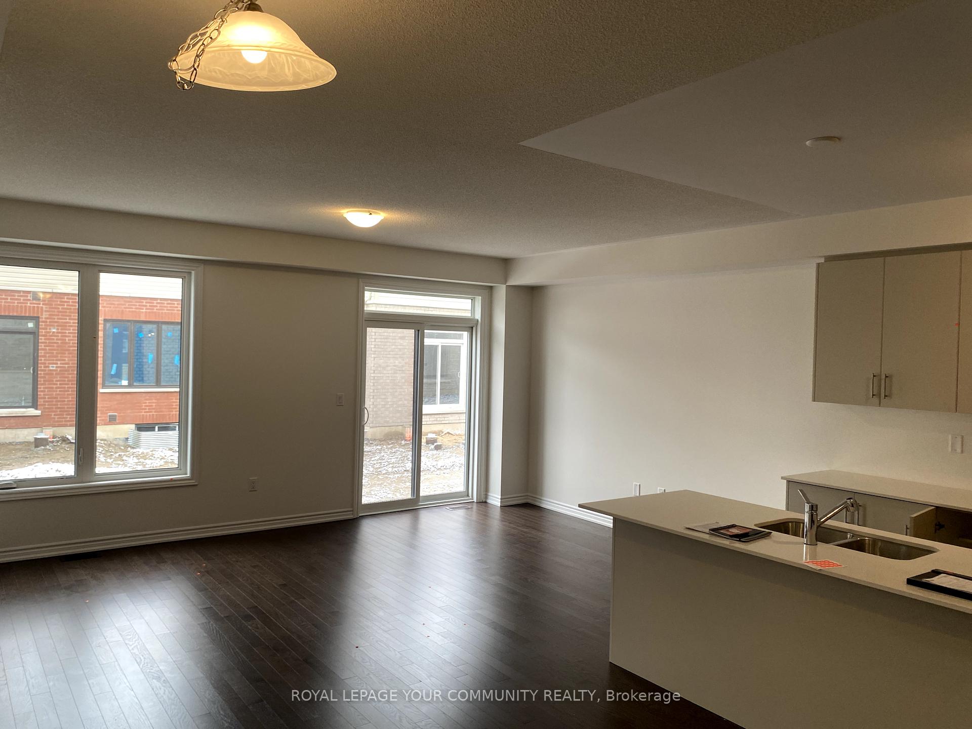 Photo 12 of 49 Phoenix Boulevard, Barrie, Rural Barrie Southeast — HOMEH