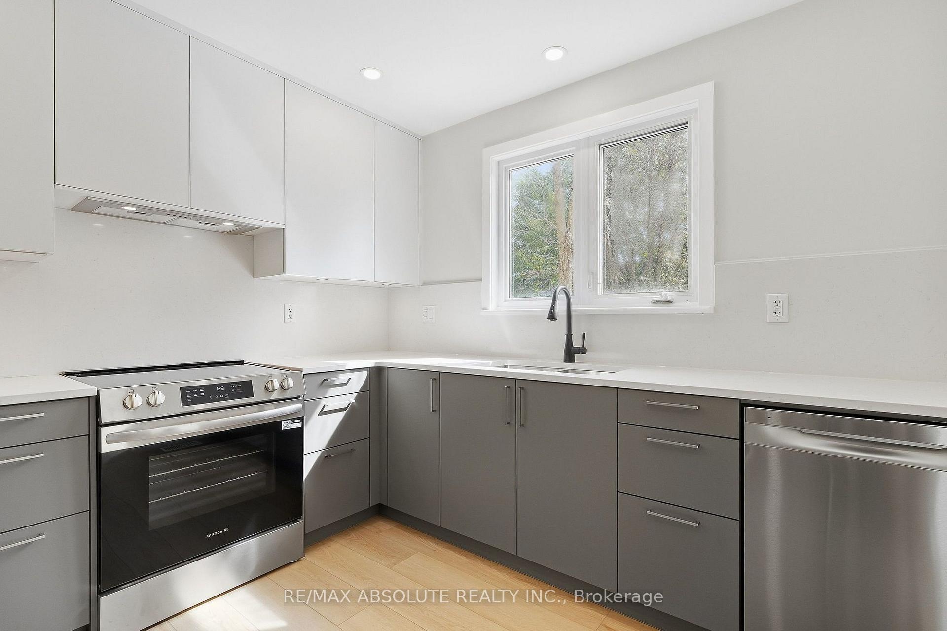 Photo 4 of 286 Mockingbird Drive, Ottawa, Chatelaine Village — HOMEH