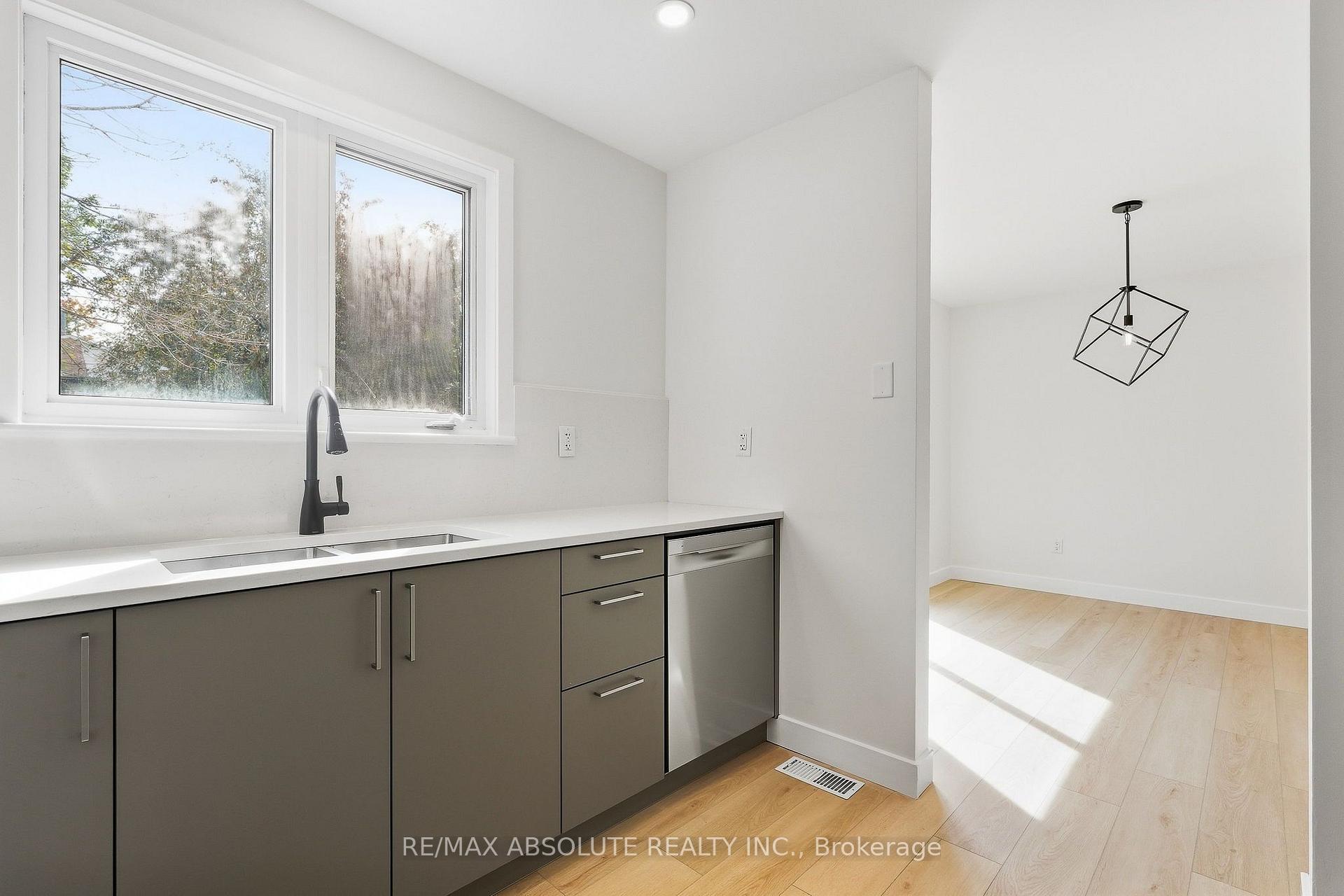 Photo 5 of 286 Mockingbird Drive, Ottawa, Chatelaine Village — HOMEH