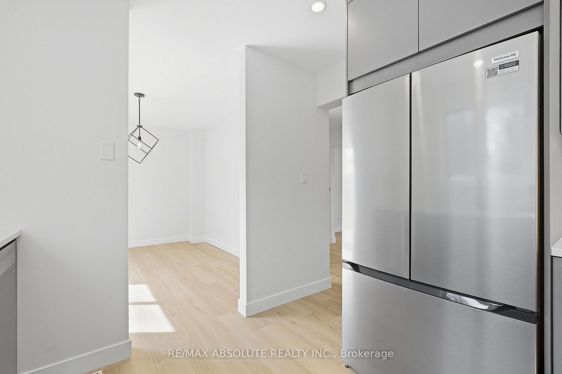 Photo 6 of 286 Mockingbird Drive, Ottawa, Chatelaine Village — HOMEH